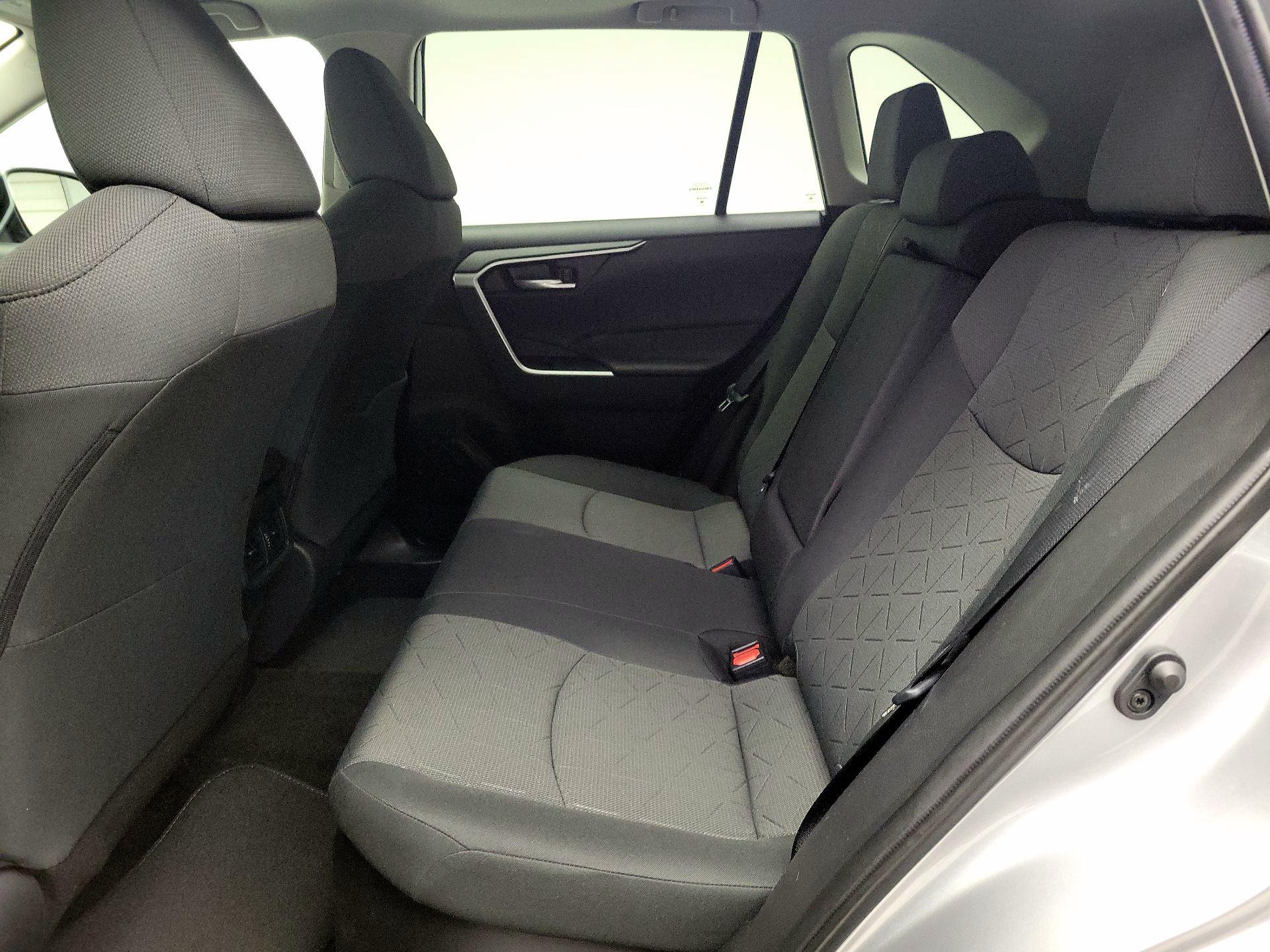 Thumbnail: 2020 Toyota RAV4 - 20