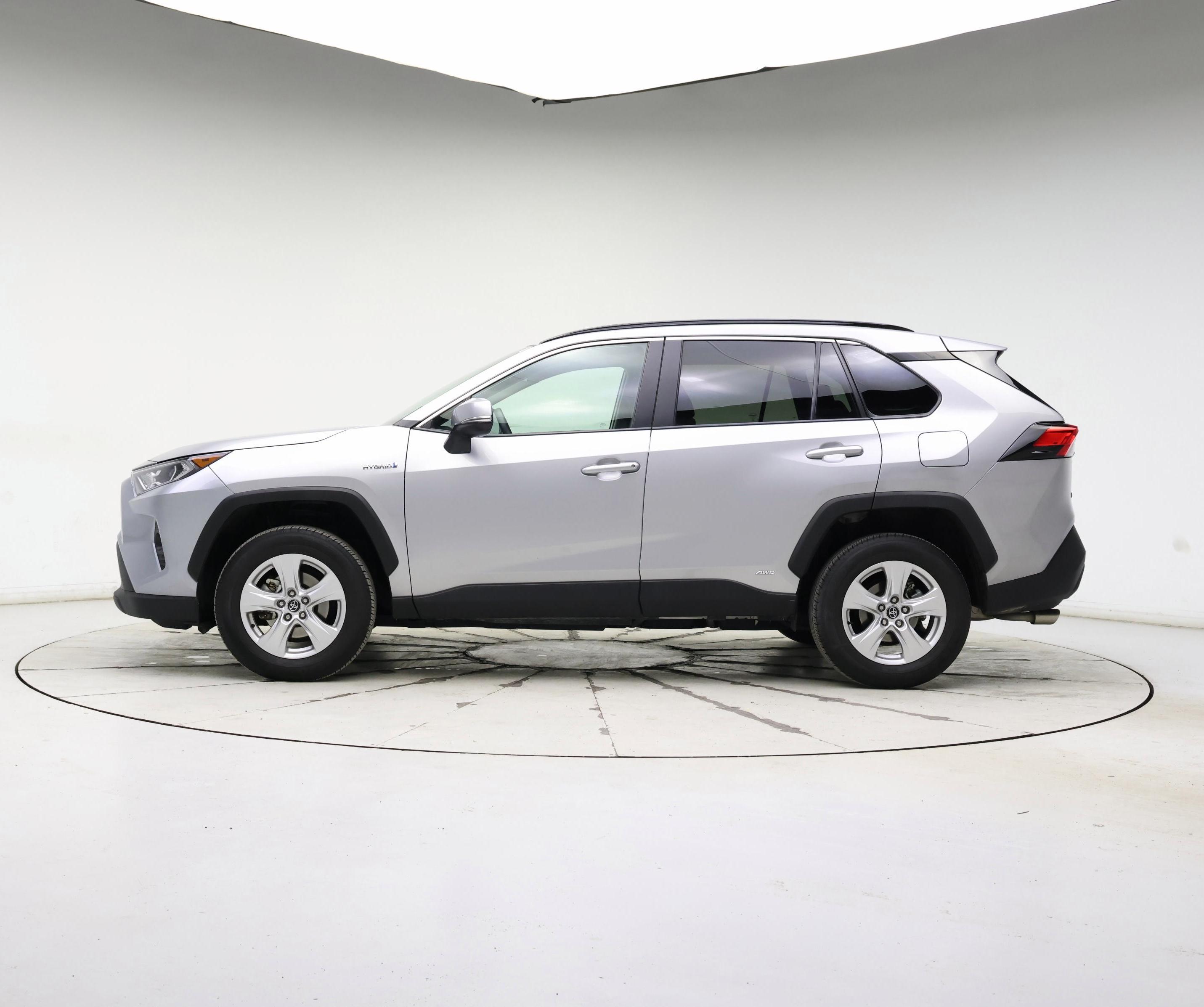 Thumbnail: 2020 Toyota RAV4 - 3