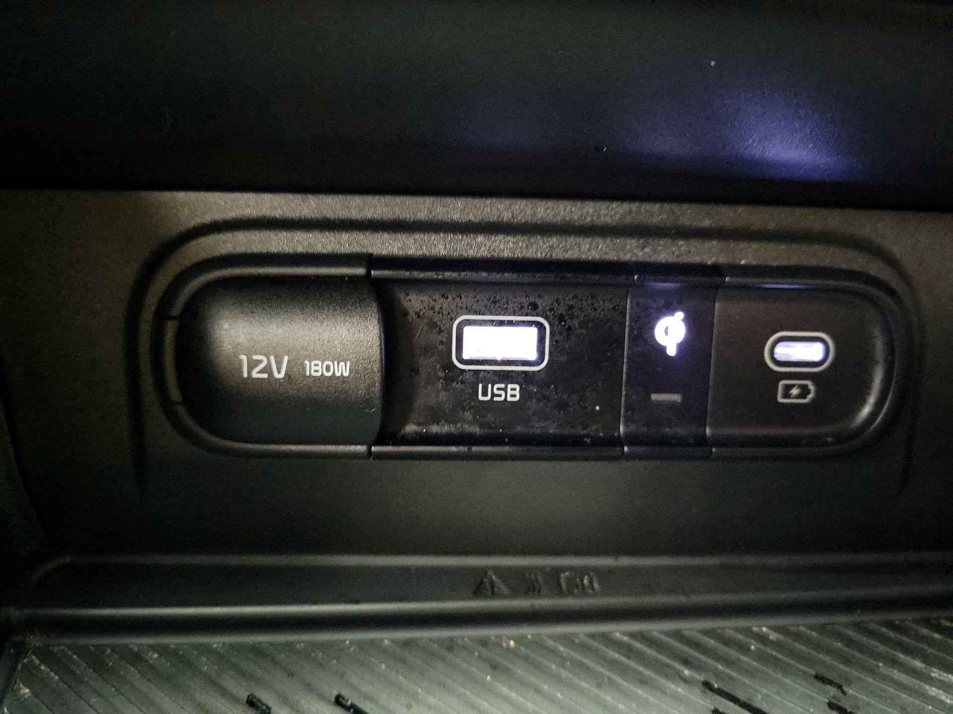 Thumbnail: 2023 Kia Sportage - 17