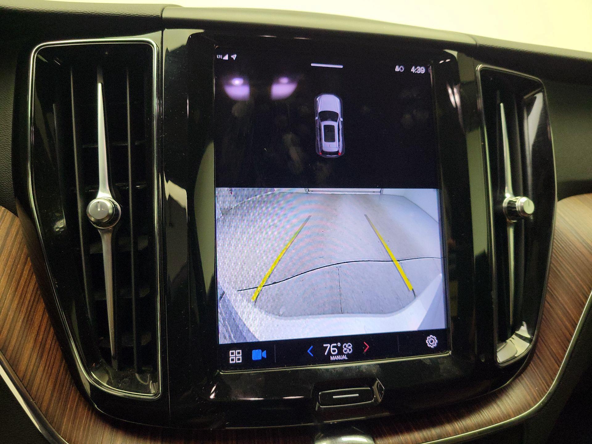 Thumbnail: 2023 Volvo XC60 - 13