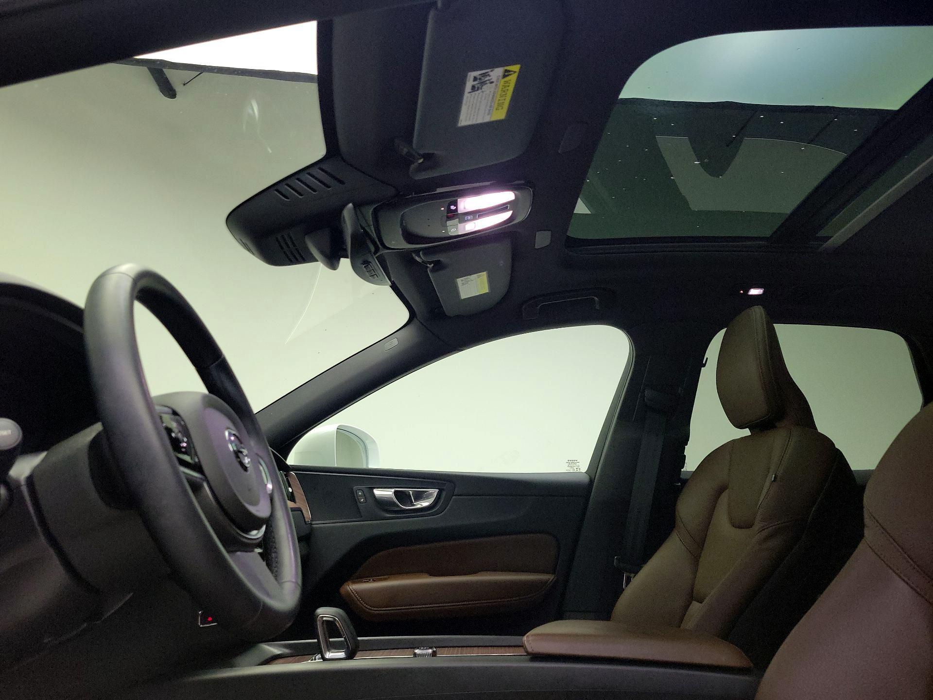 Thumbnail: 2023 Volvo XC60 - 17