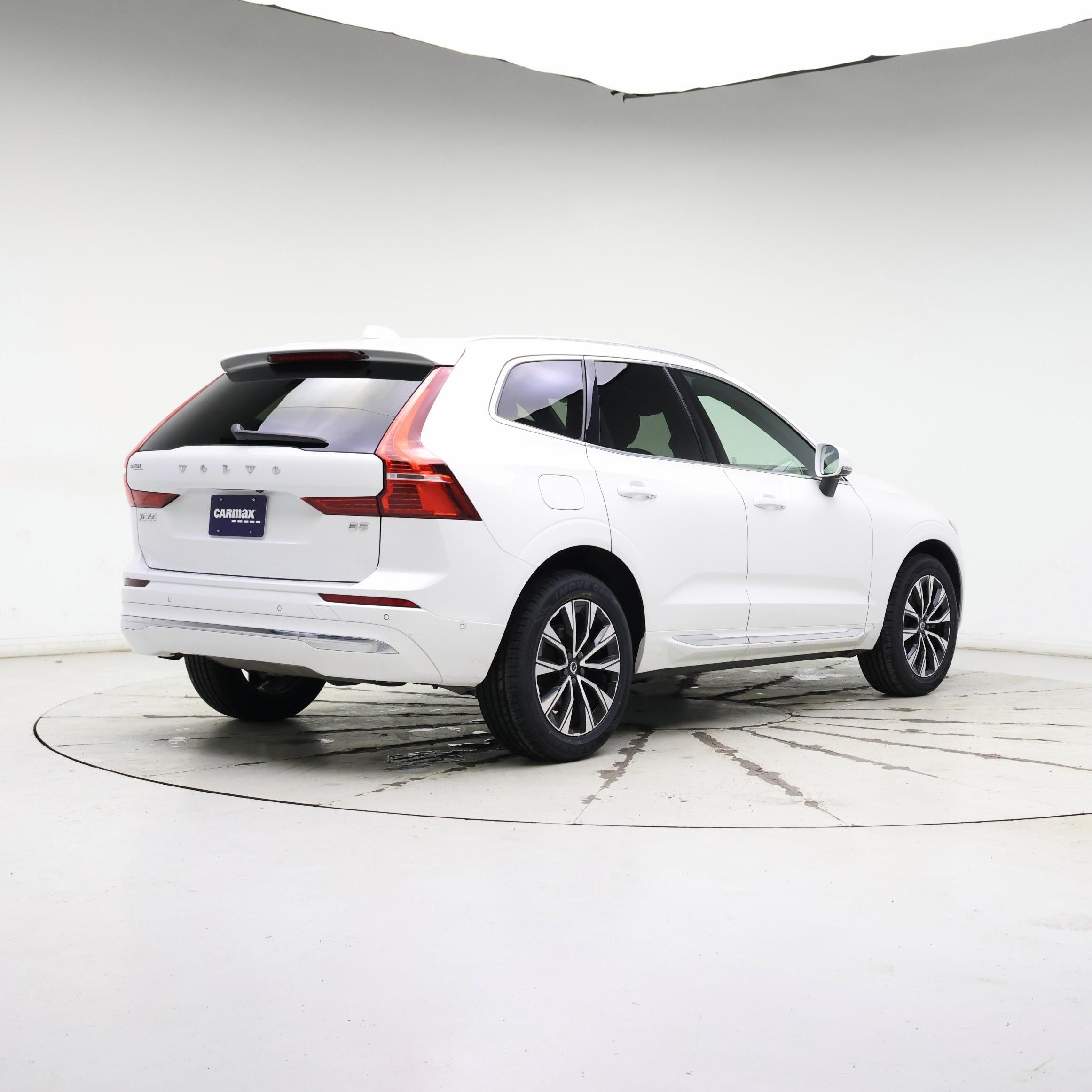 Thumbnail: 2023 Volvo XC60 - 8