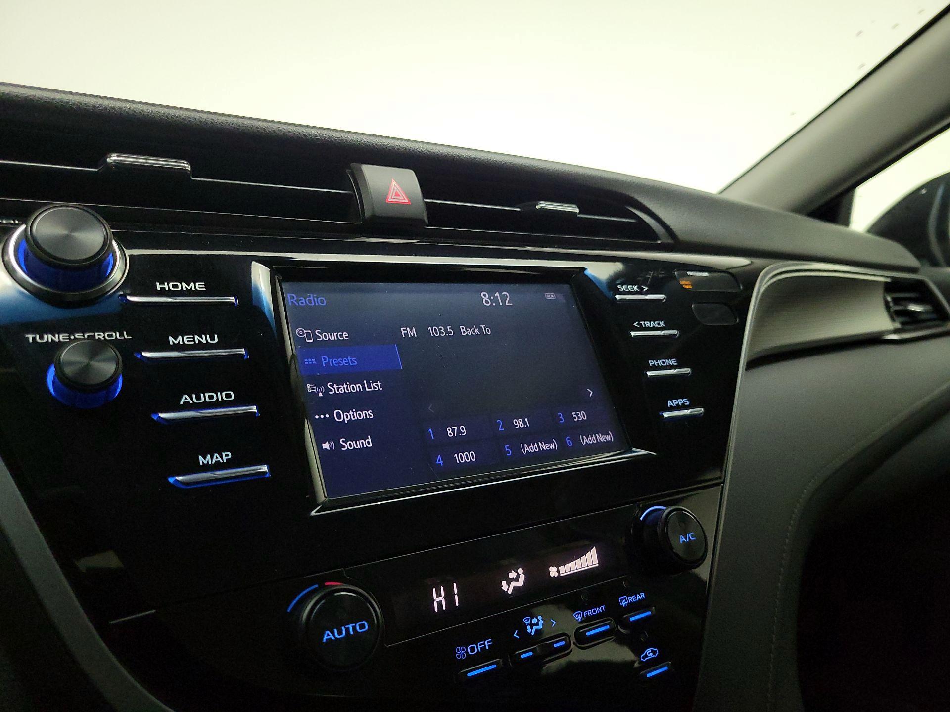 Thumbnail: 2019 Toyota Camry - 15