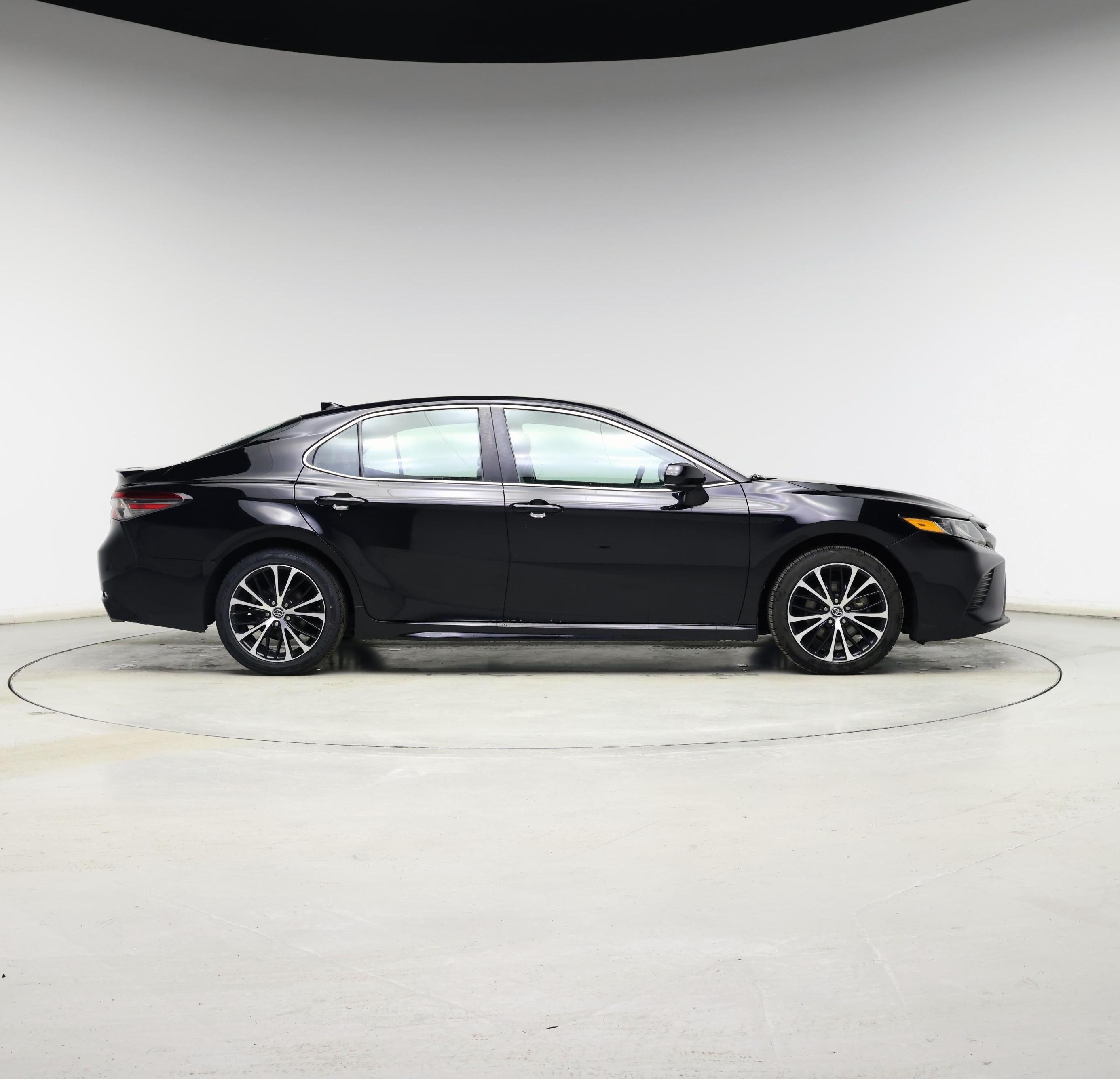 Thumbnail: 2019 Toyota Camry - 7