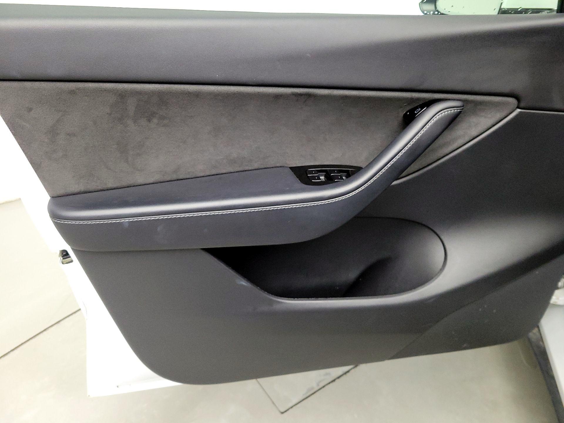 Thumbnail: 2021 Tesla Model Y - 12