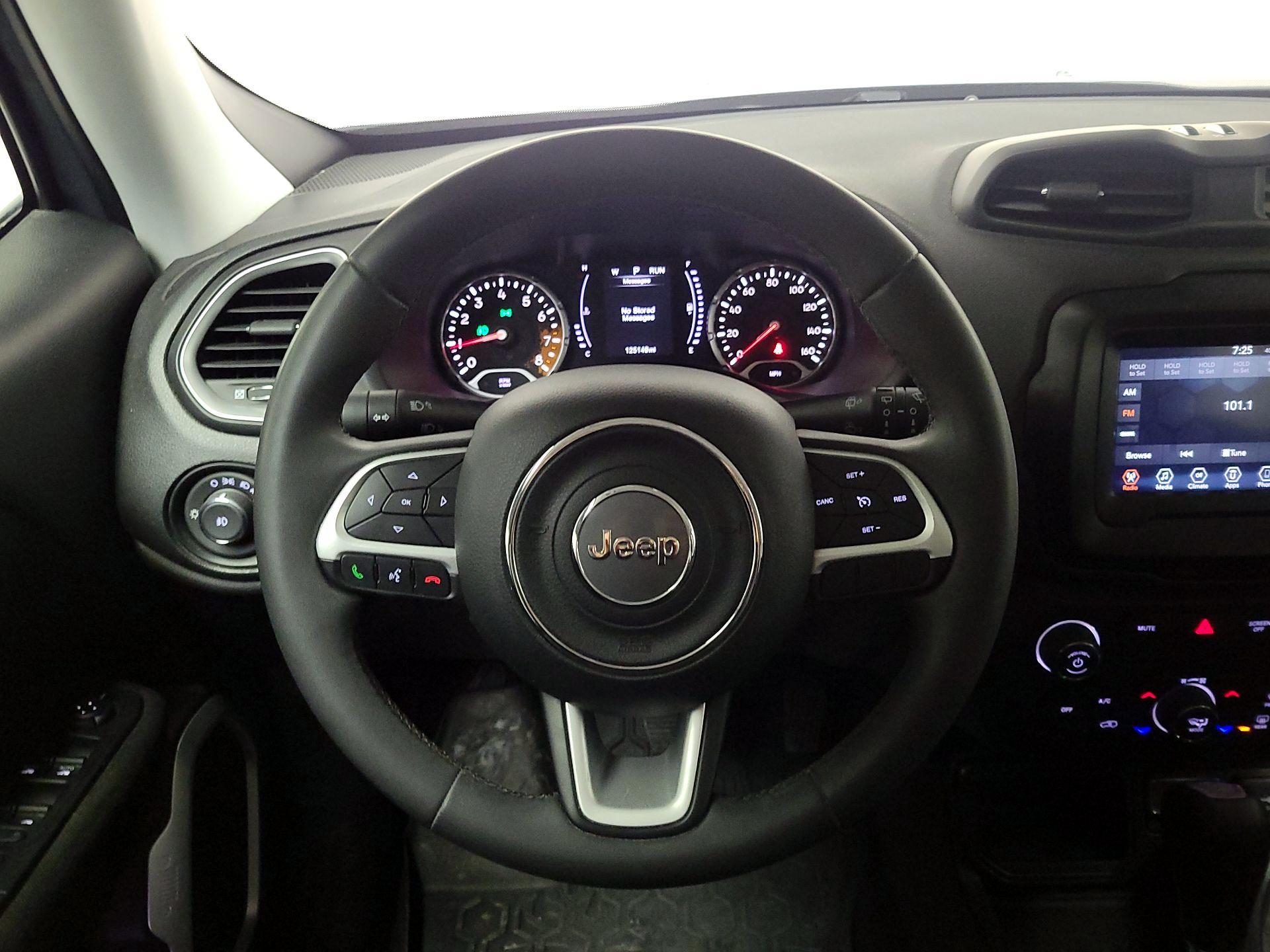 Thumbnail: 2018 Jeep Renegade - 10