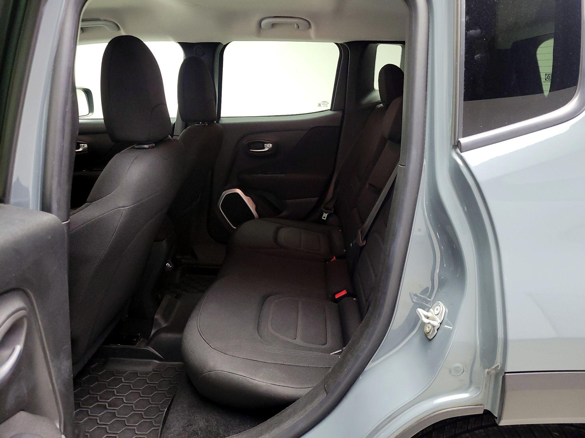 Thumbnail: 2018 Jeep Renegade - 19