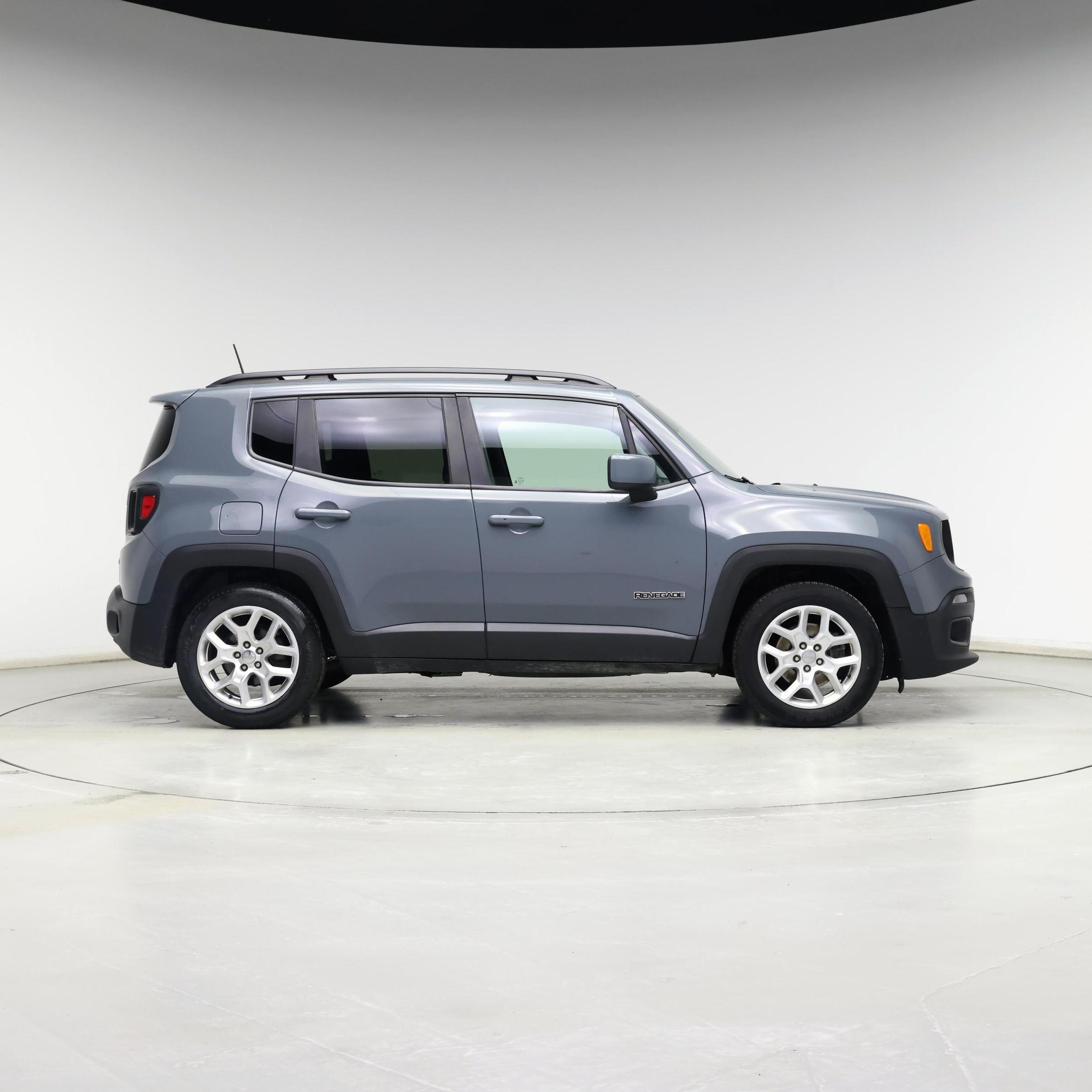 Thumbnail: 2018 Jeep Renegade - 7