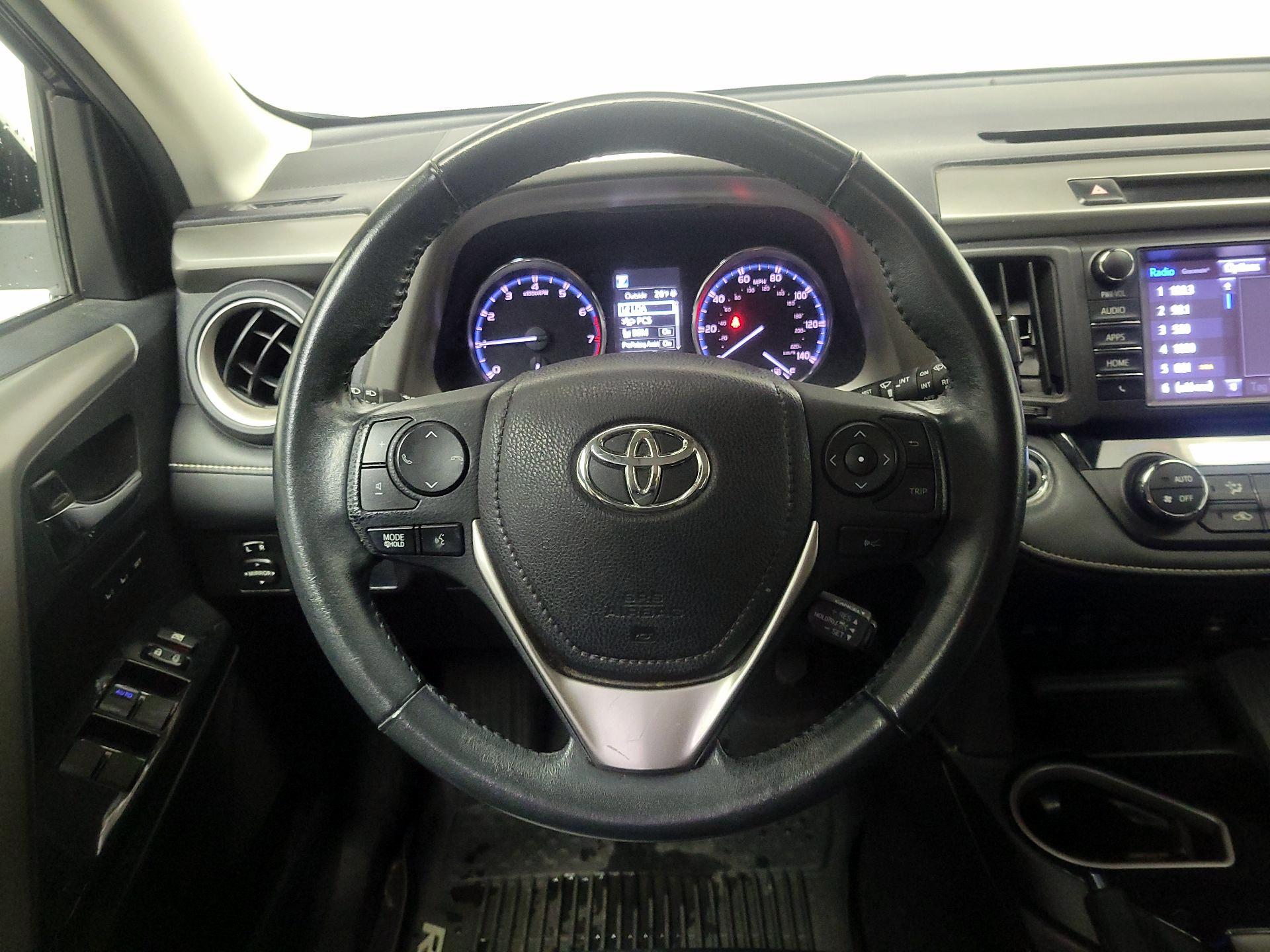 Thumbnail: 2017 Toyota RAV4 - 10