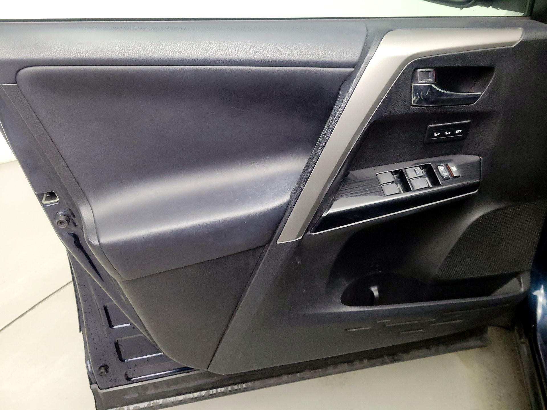 Thumbnail: 2017 Toyota RAV4 - 12