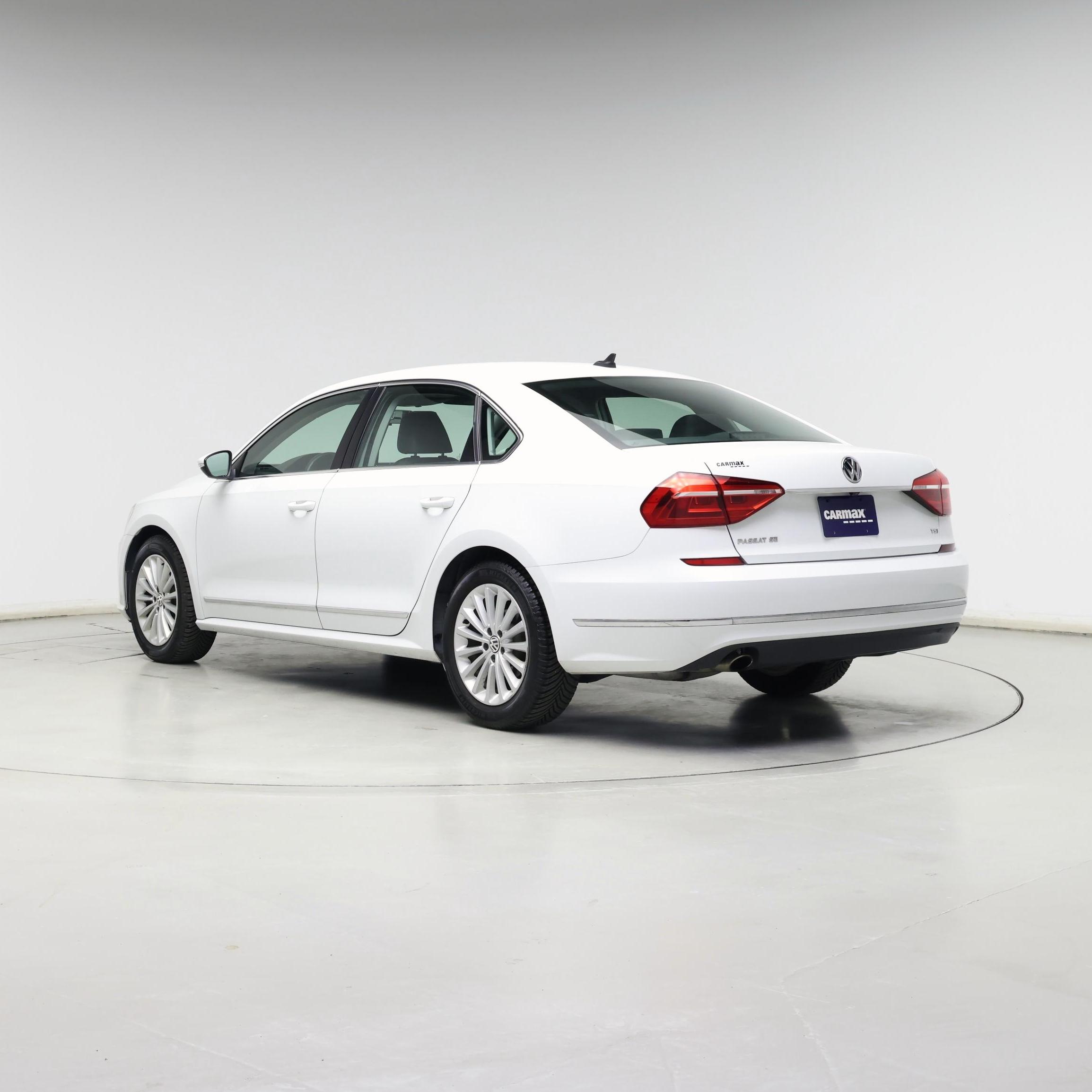 Thumbnail: 2016 Volkswagen Passat - 2