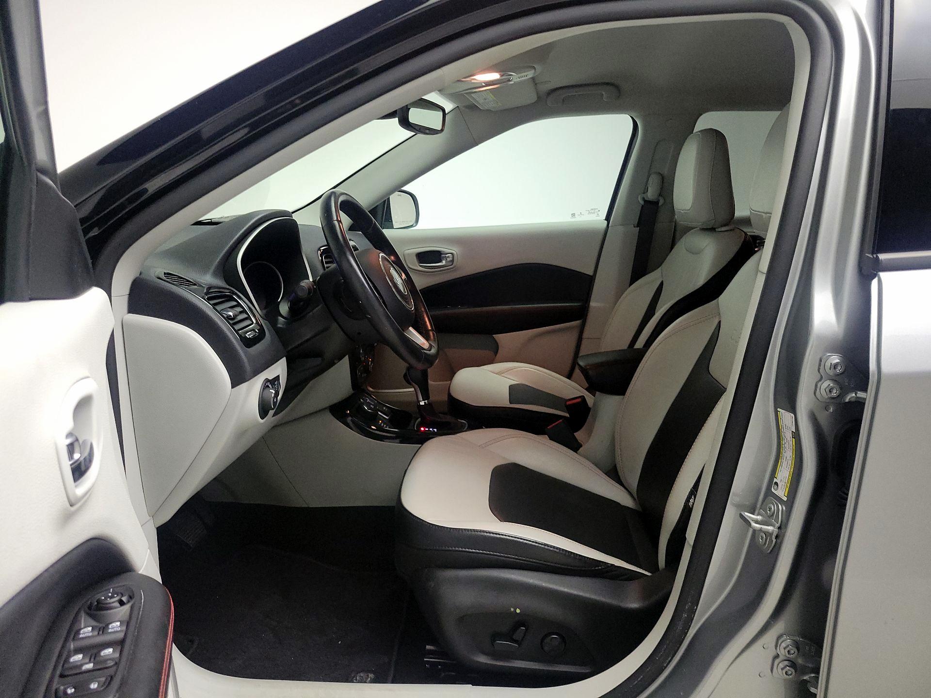 Thumbnail: 2020 Jeep Compass - 11