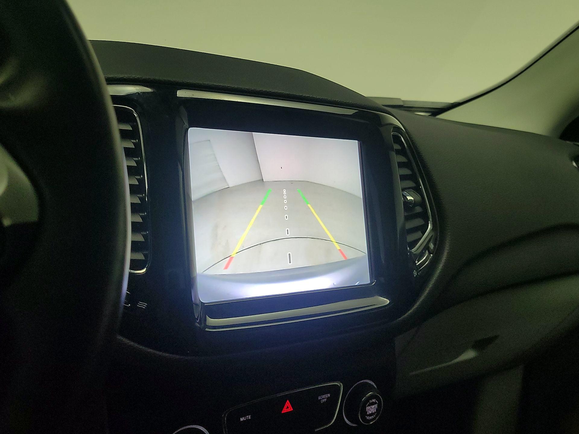 Thumbnail: 2020 Jeep Compass - 14