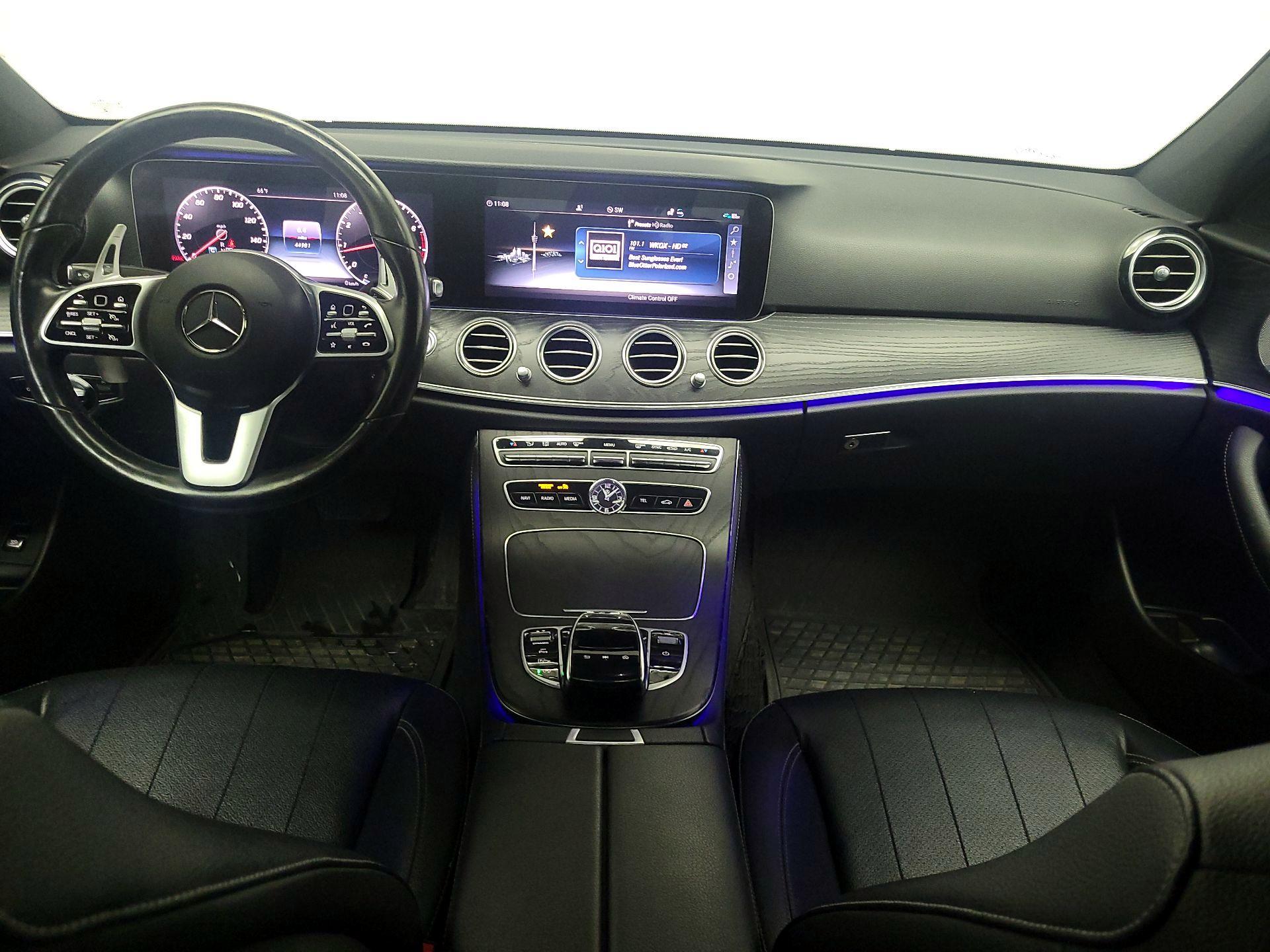 Thumbnail: 2020 Mercedes-Benz E-Class - 9