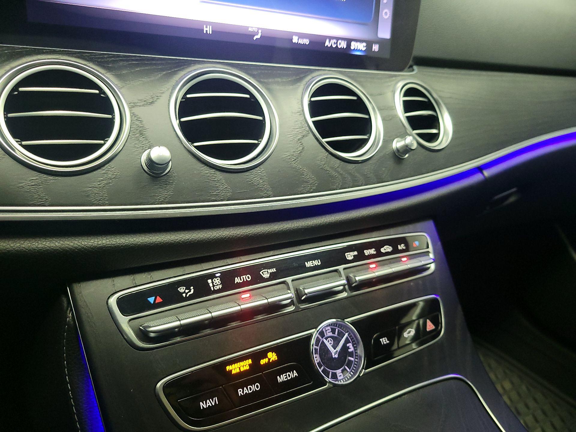 Thumbnail: 2020 Mercedes-Benz E-Class - 17