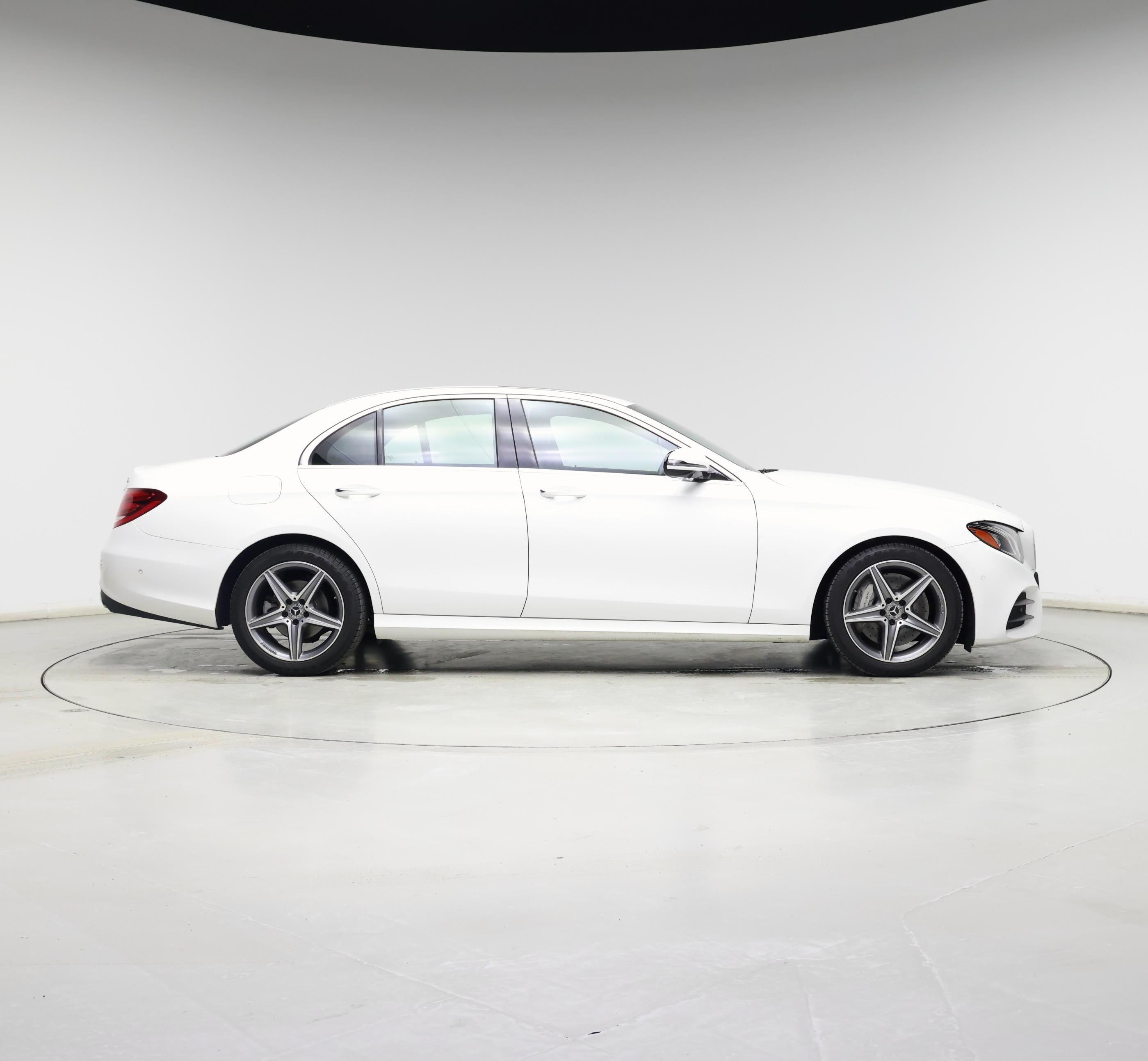 Thumbnail: 2020 Mercedes-Benz E-Class - 7