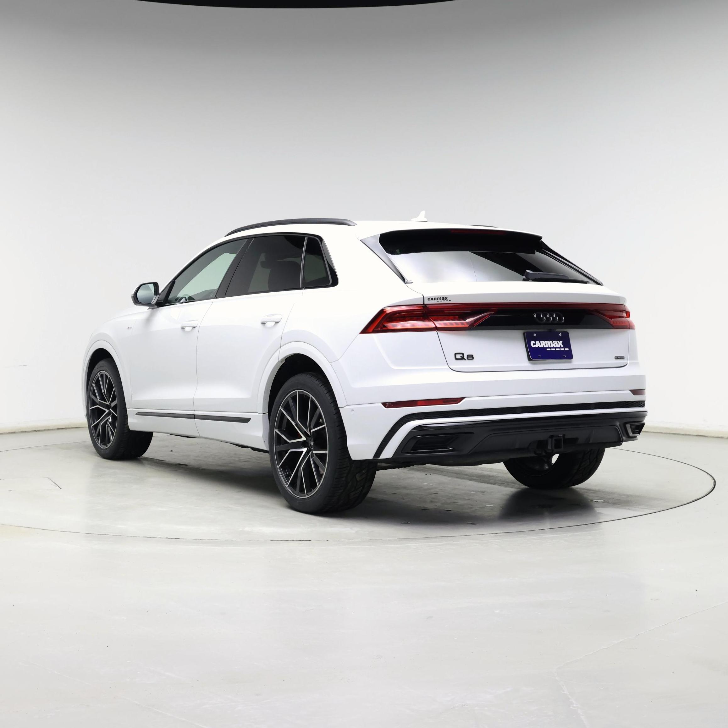 Thumbnail: 2021 Audi Q8 - 2