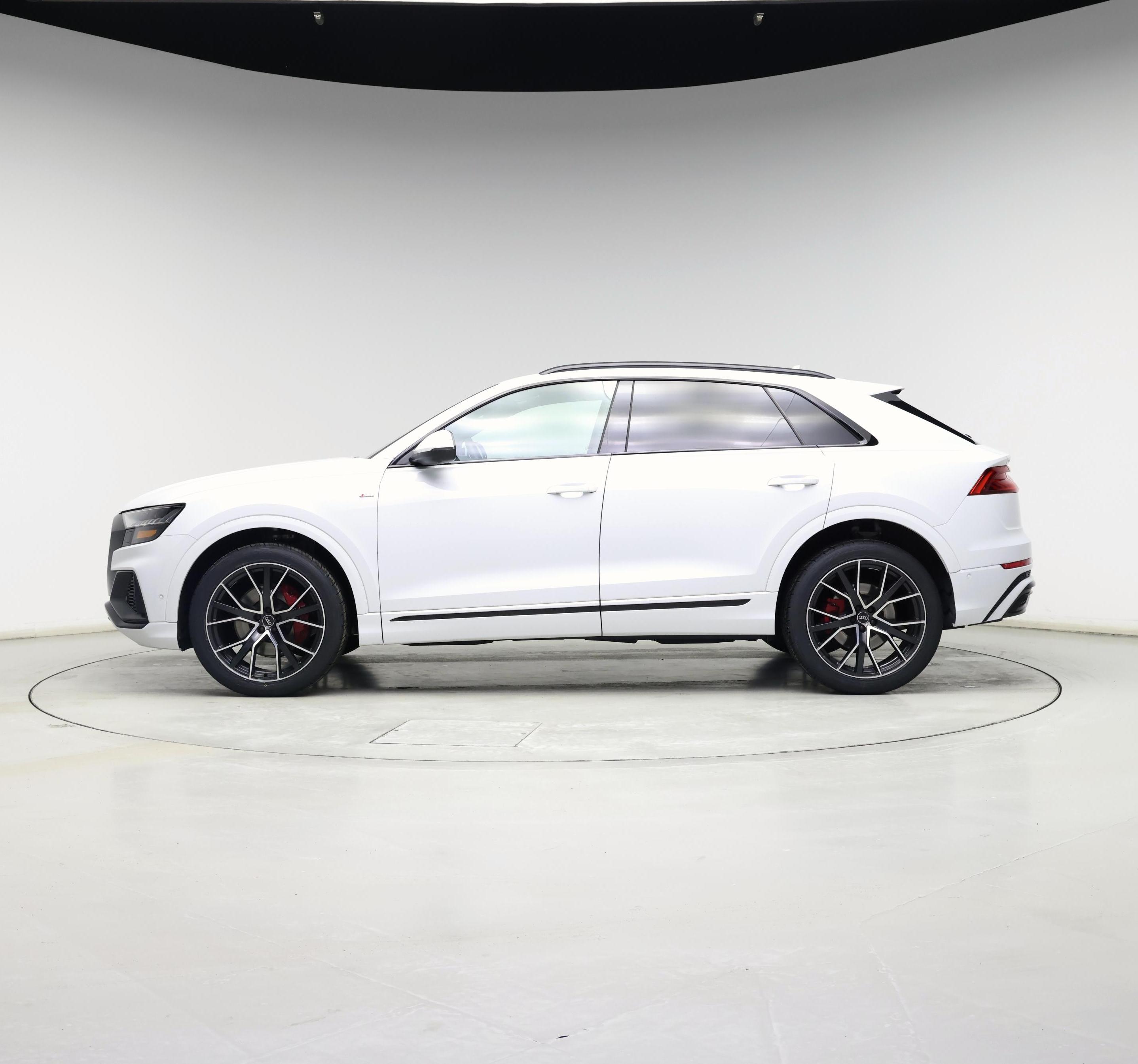 Thumbnail: 2021 Audi Q8 - 3