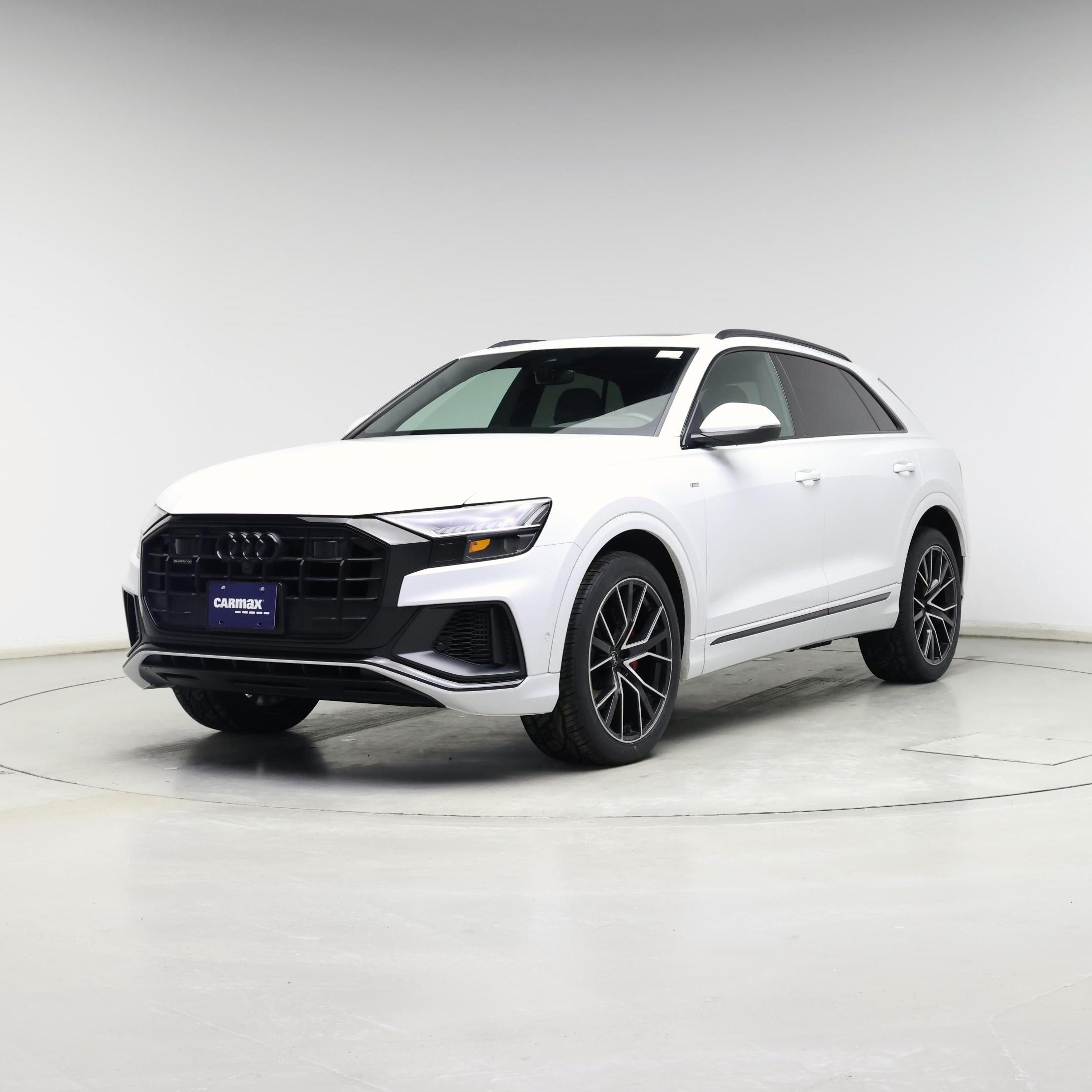 Thumbnail: 2021 Audi Q8 - 4