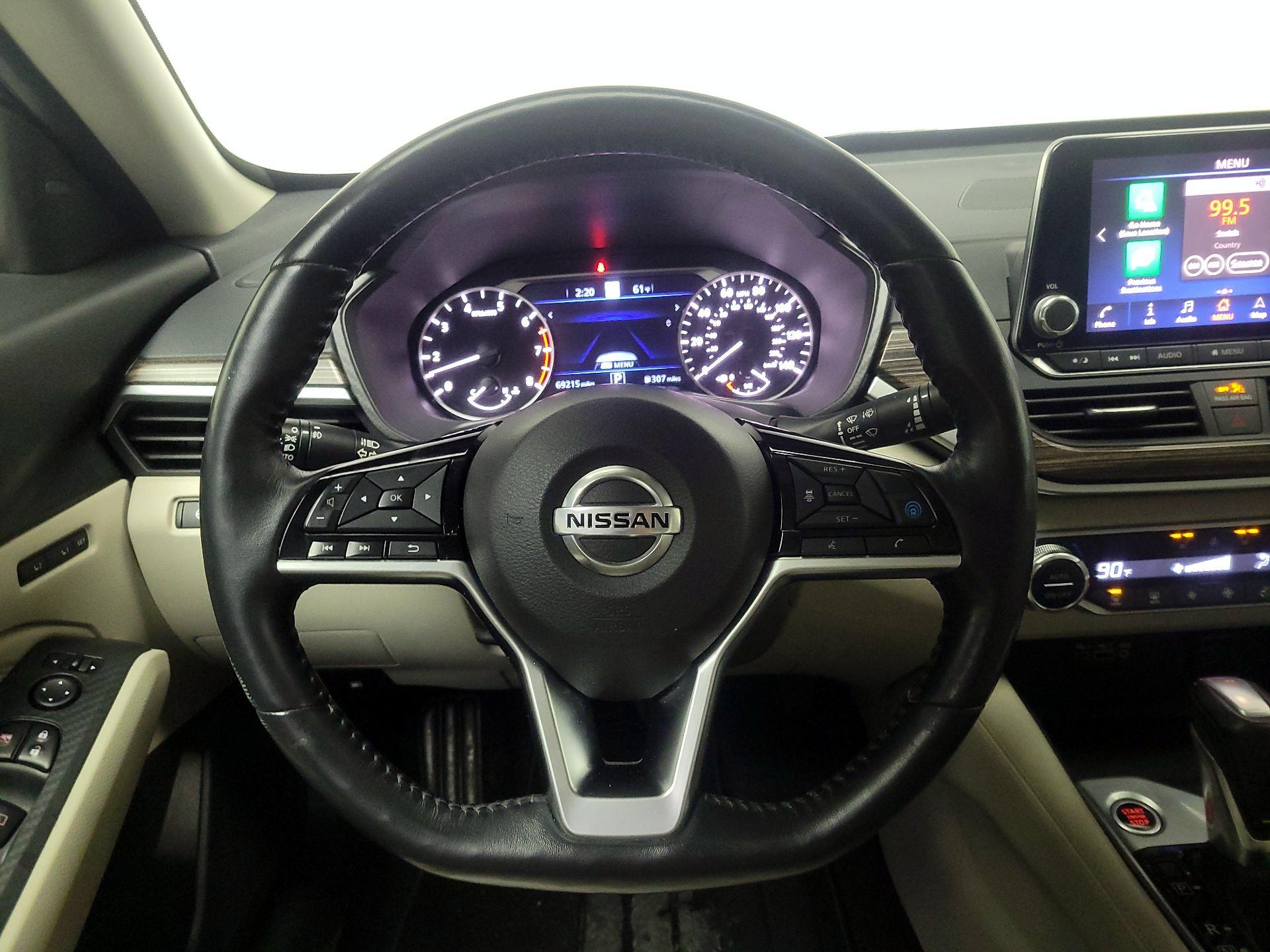 Thumbnail: 2019 Nissan Altima - 10