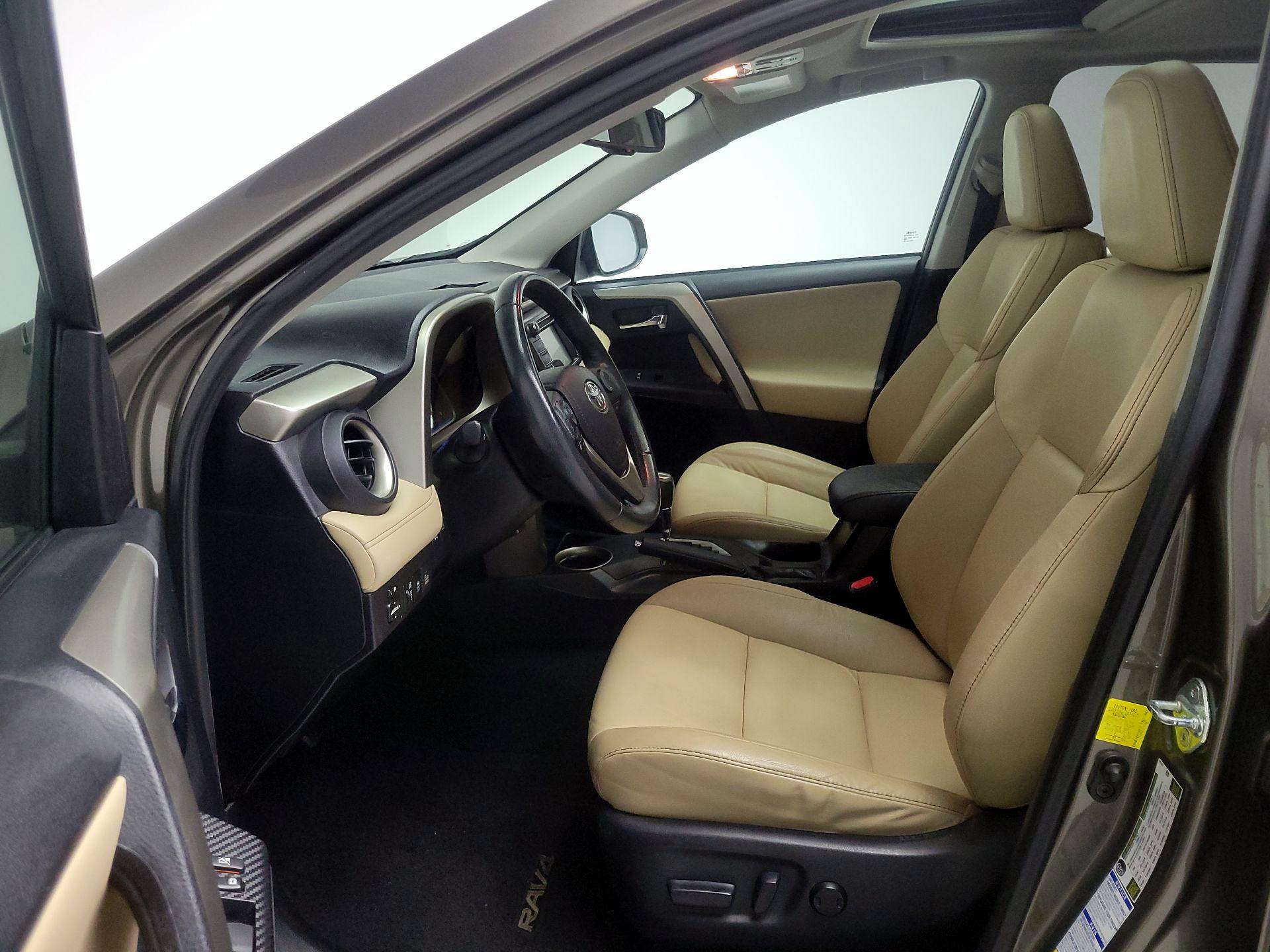 Thumbnail: 2014 Toyota RAV4 - 11