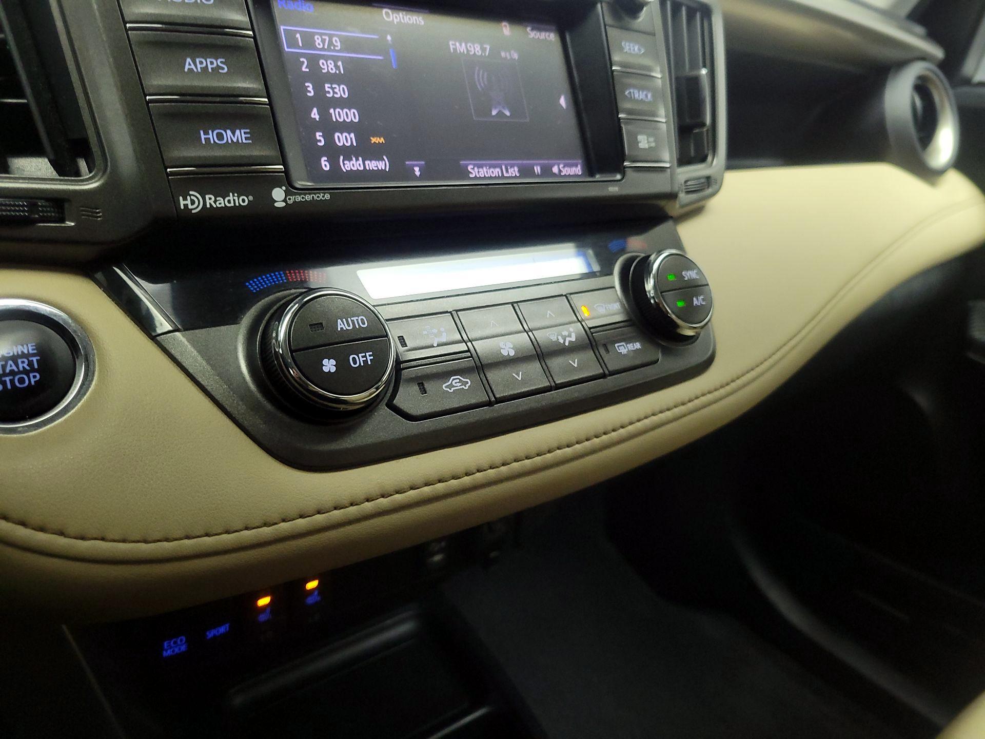 Thumbnail: 2014 Toyota RAV4 - 17