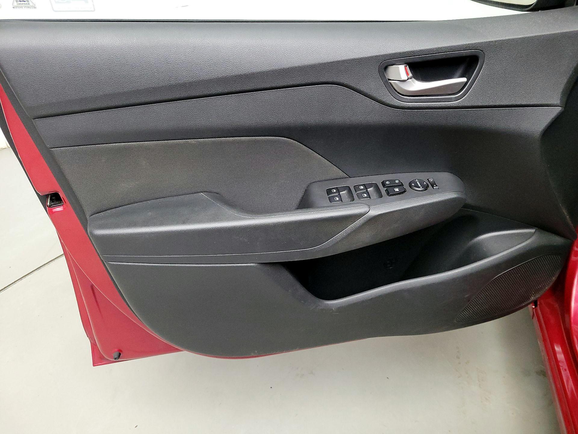 Thumbnail: 2018 Hyundai Accent - 12