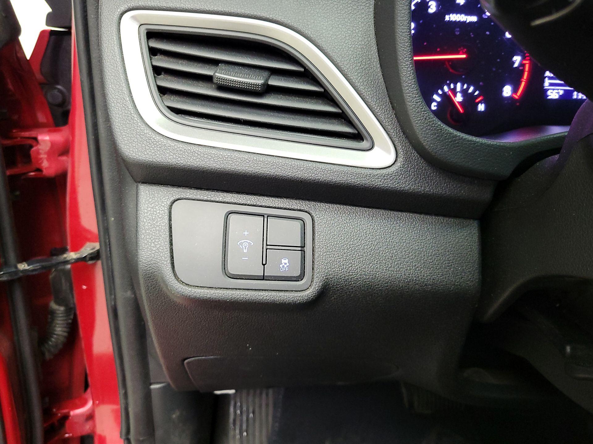 Thumbnail: 2018 Hyundai Accent - 13