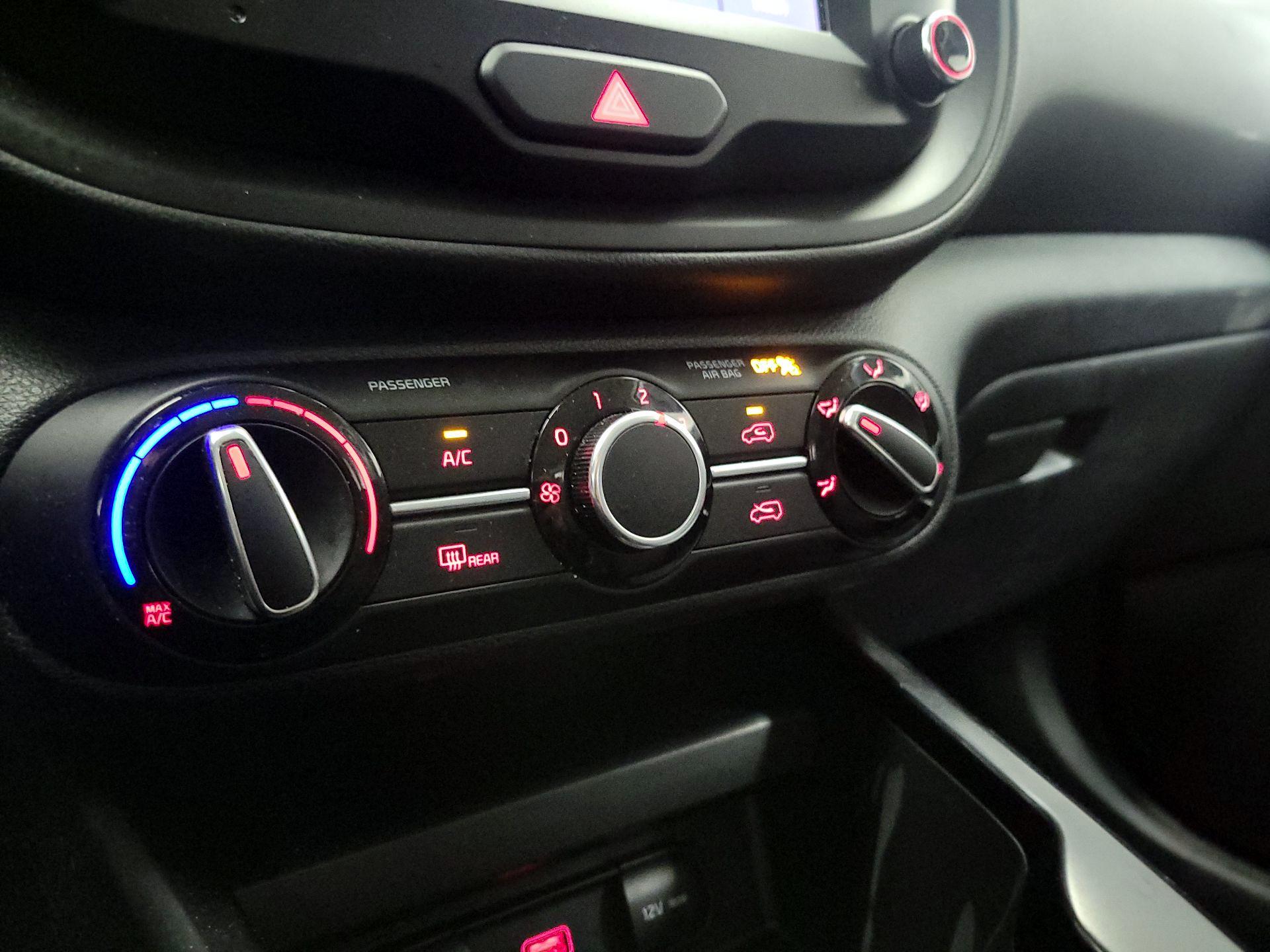 Thumbnail: 2020 Kia Soul - 16