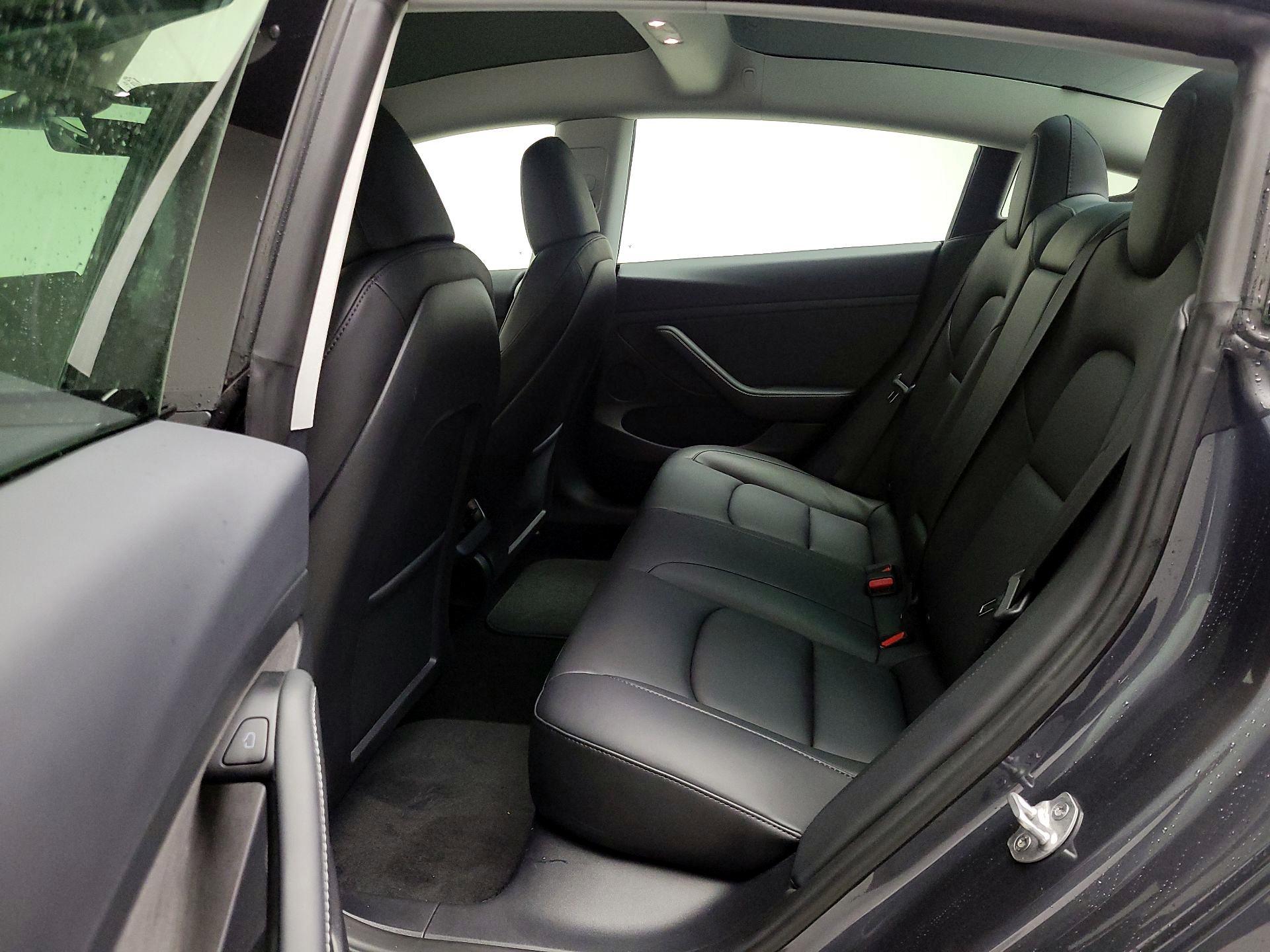 Thumbnail: 2023 Tesla Model 3 - 19