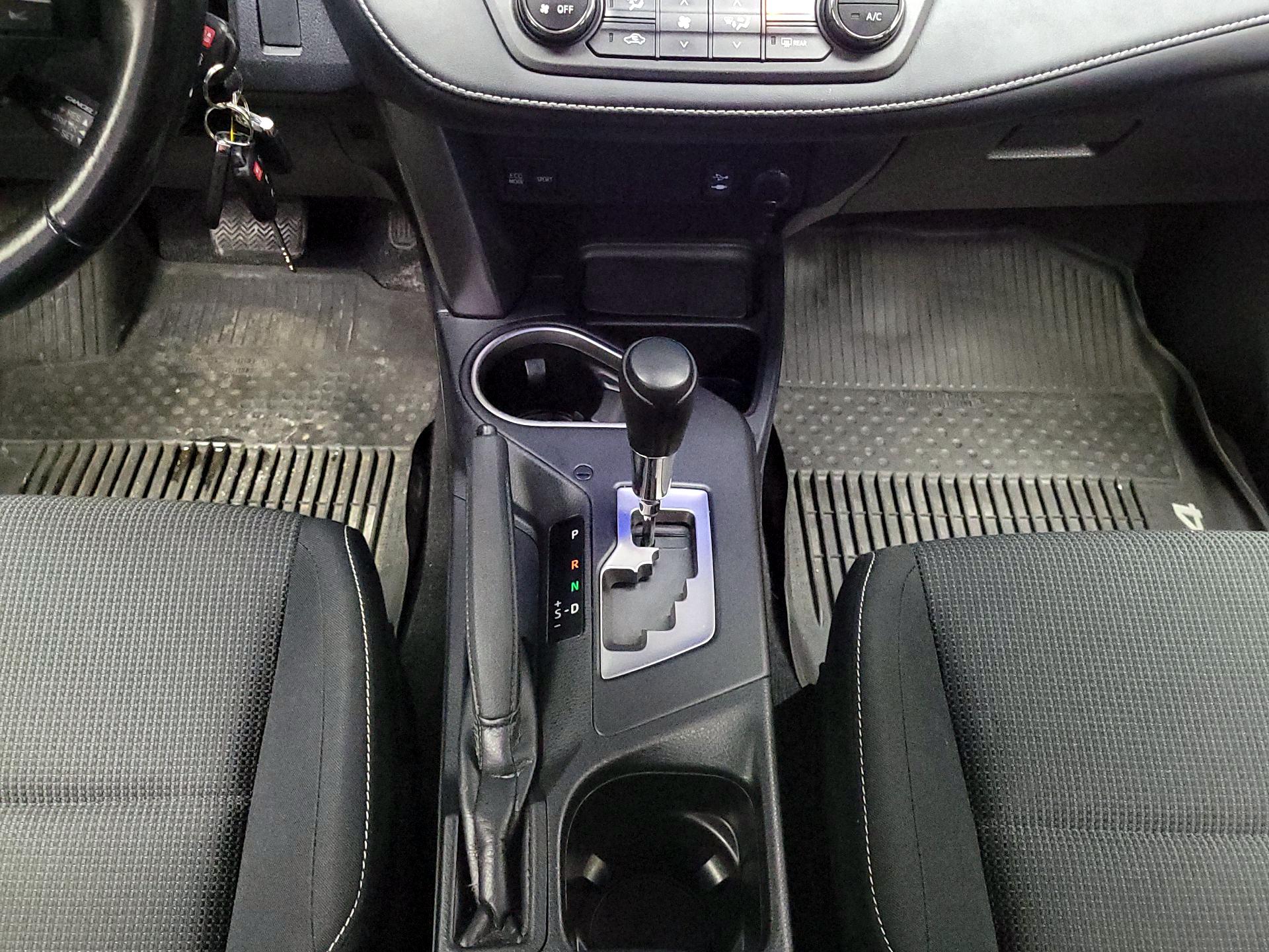 Thumbnail: 2017 Toyota RAV4 - 17