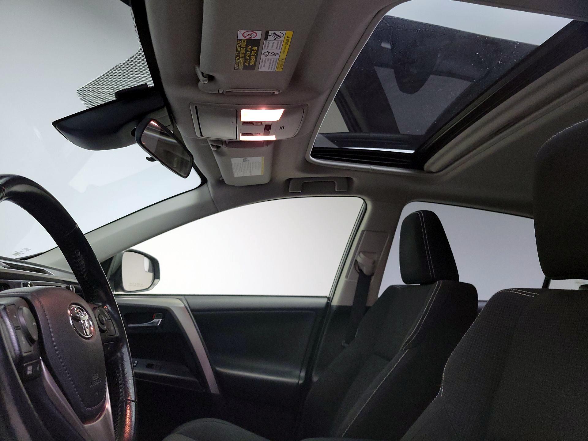 Thumbnail: 2017 Toyota RAV4 - 19