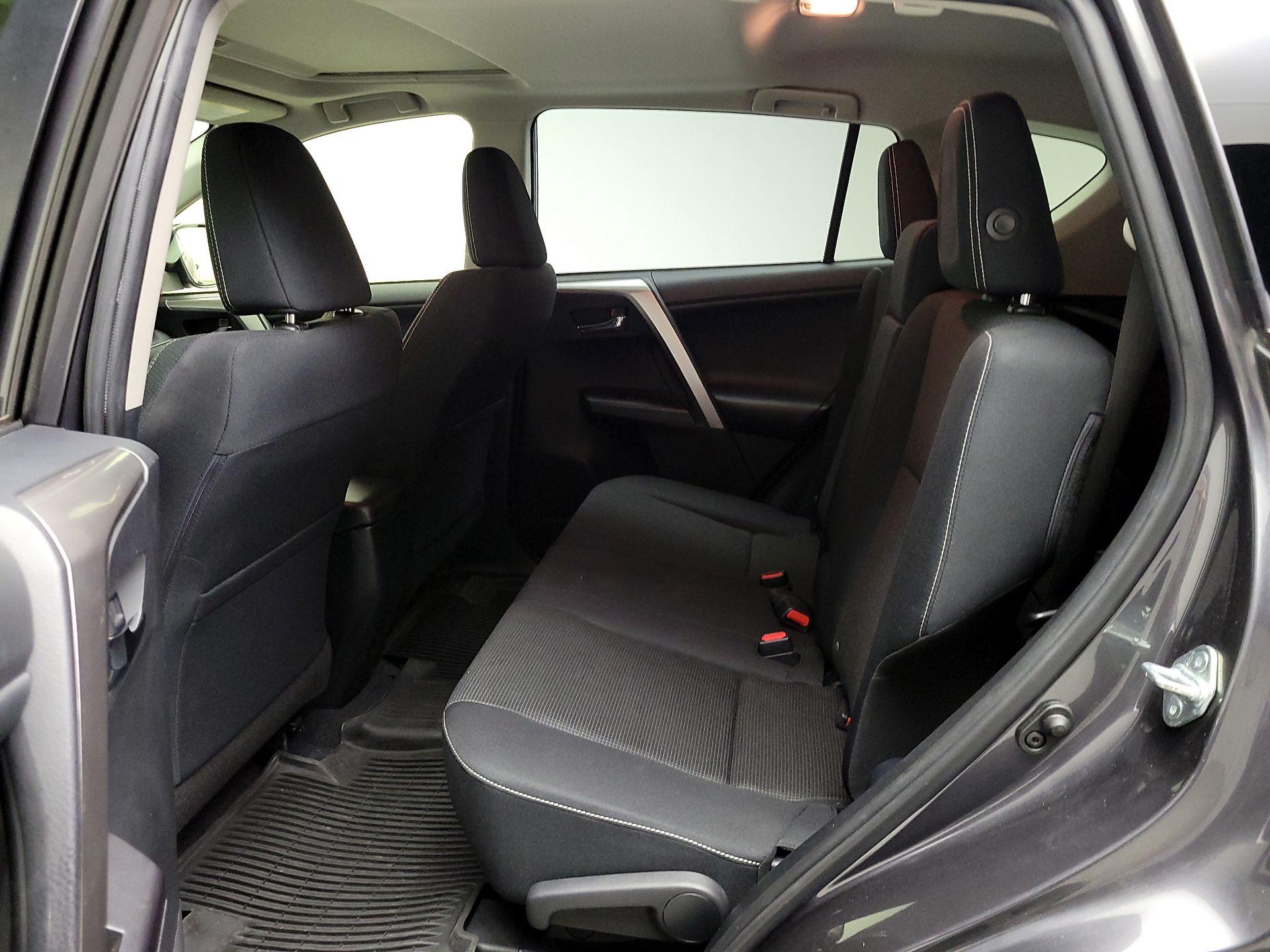 Thumbnail: 2017 Toyota RAV4 - 20