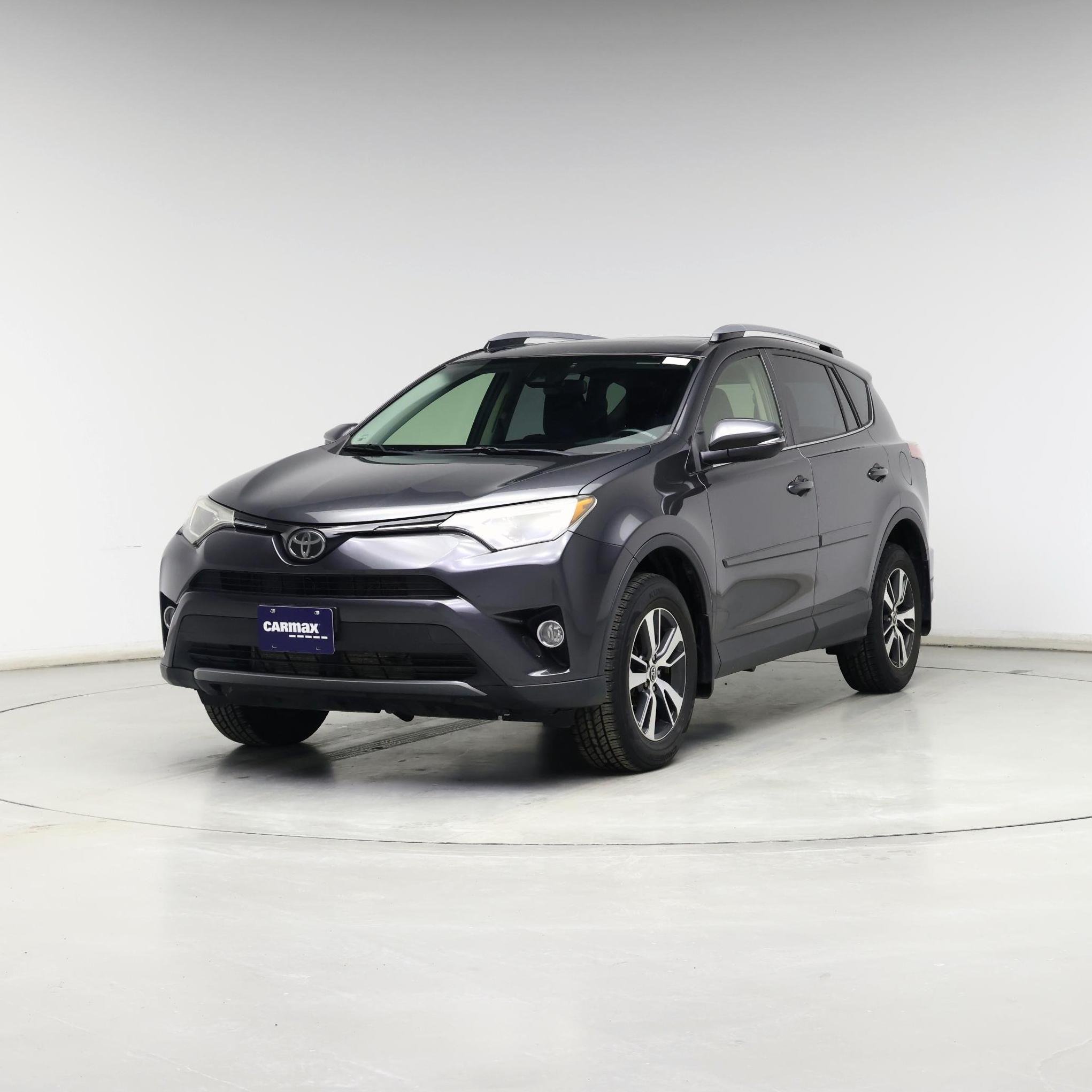 Thumbnail: 2017 Toyota RAV4 - 4
