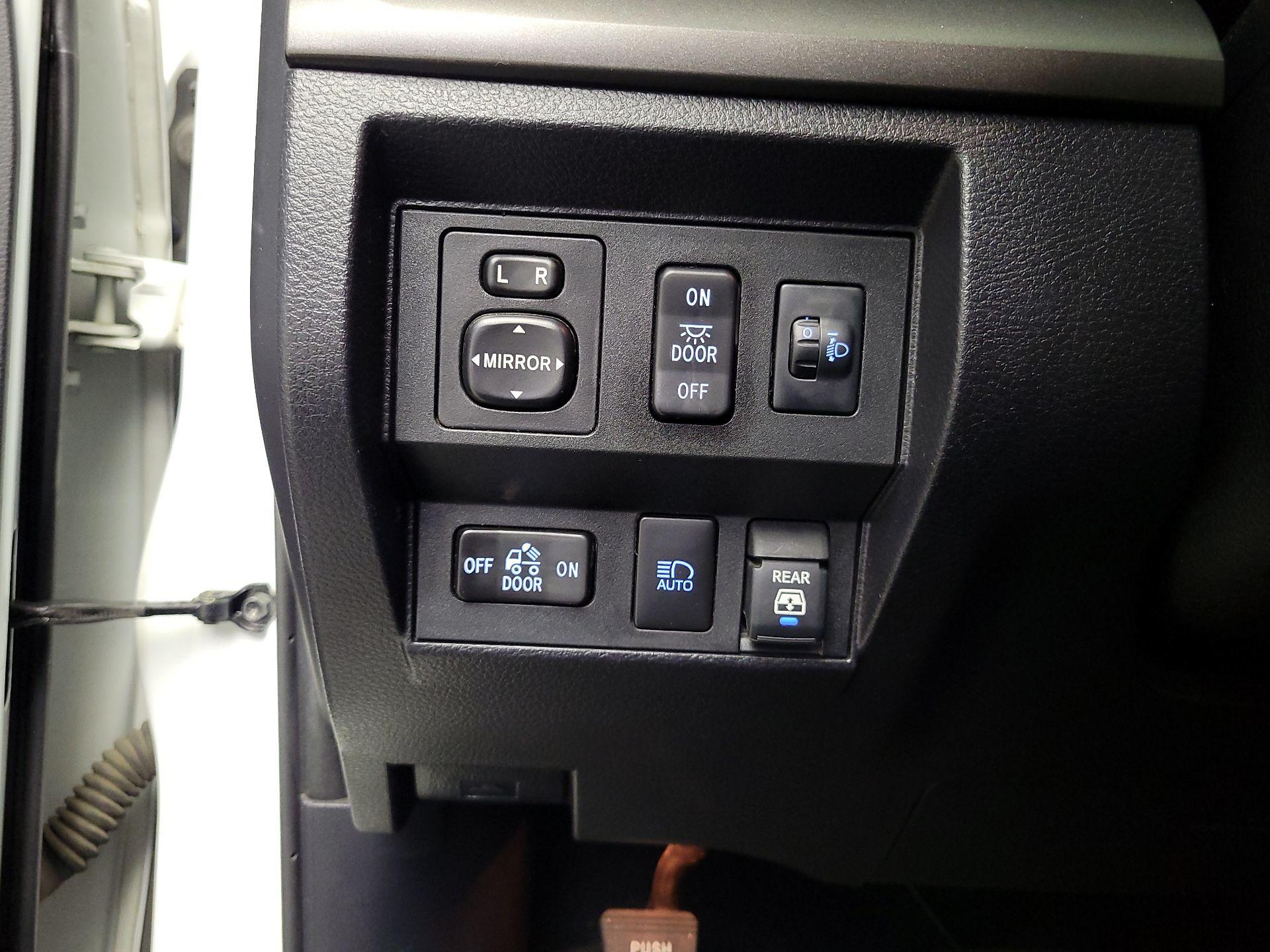 Thumbnail: 2020 Toyota Tundra - 13