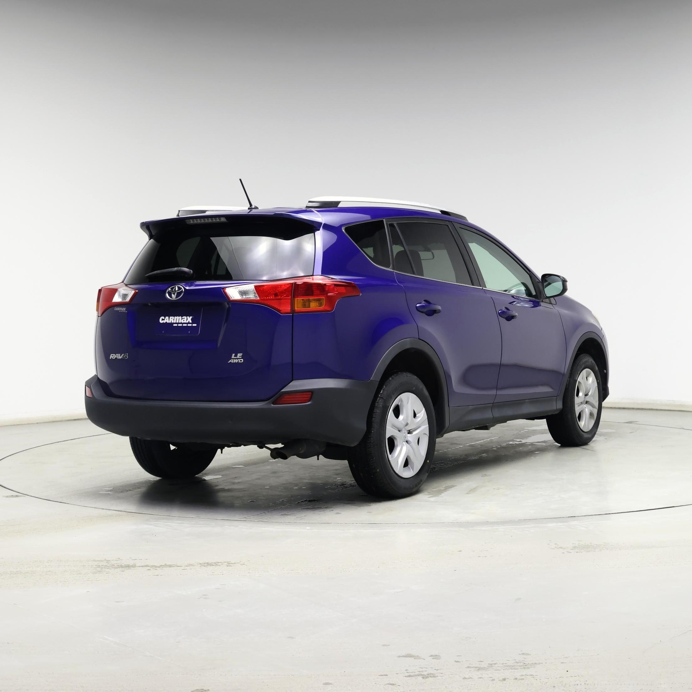 Thumbnail: 2015 Toyota RAV4 - 8