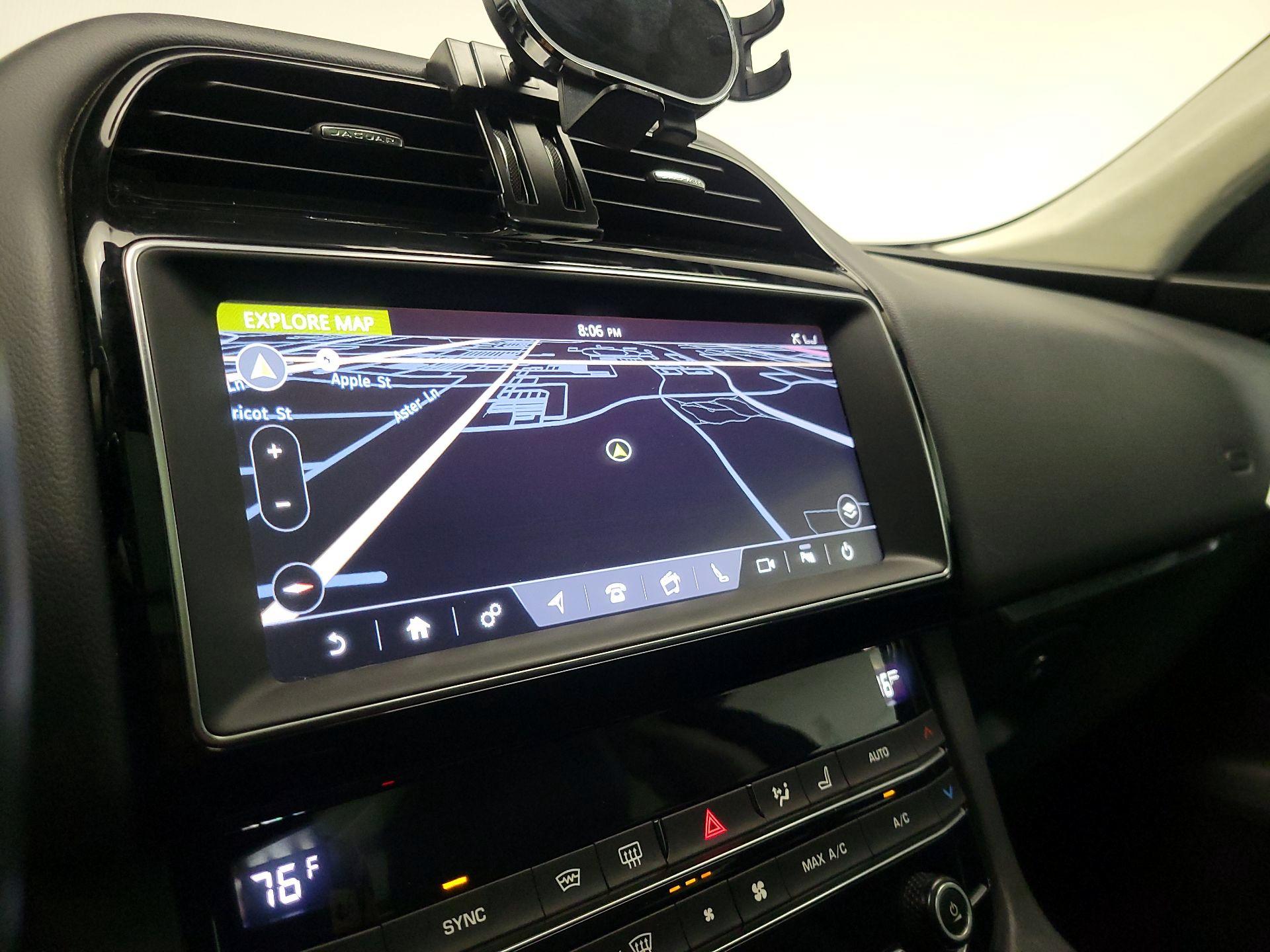 Thumbnail: 2019 Jaguar F-Pace - 14