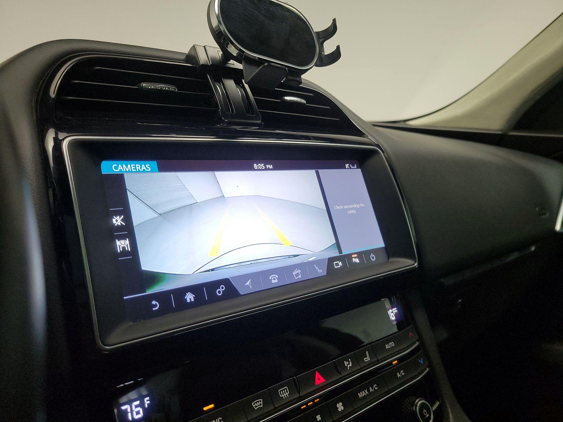 Thumbnail: 2019 Jaguar F-Pace - 15