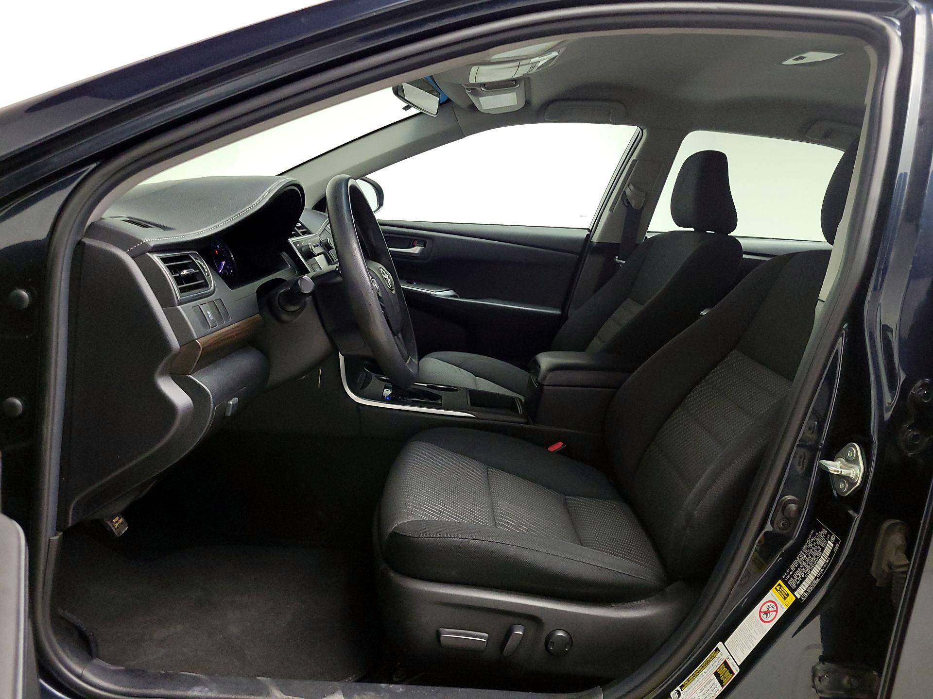 Thumbnail: 2016 Toyota Camry - 11