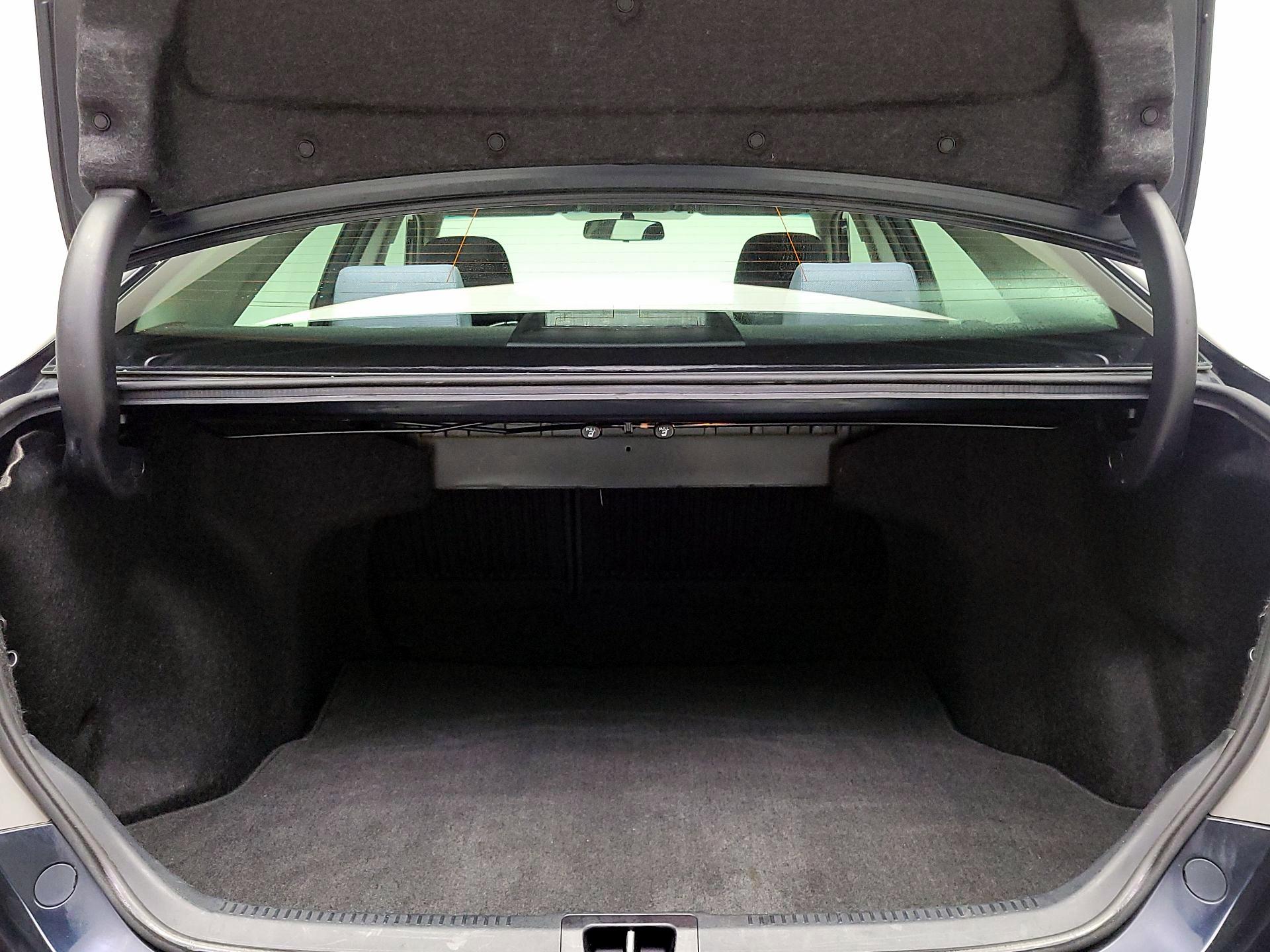 Thumbnail: 2016 Toyota Camry - 20