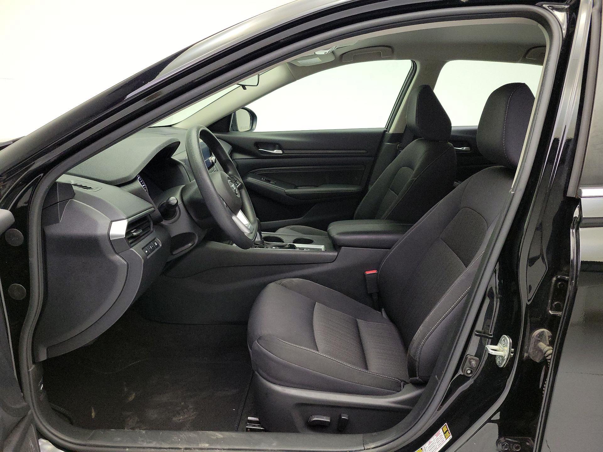 Thumbnail: 2020 Nissan Altima - 11