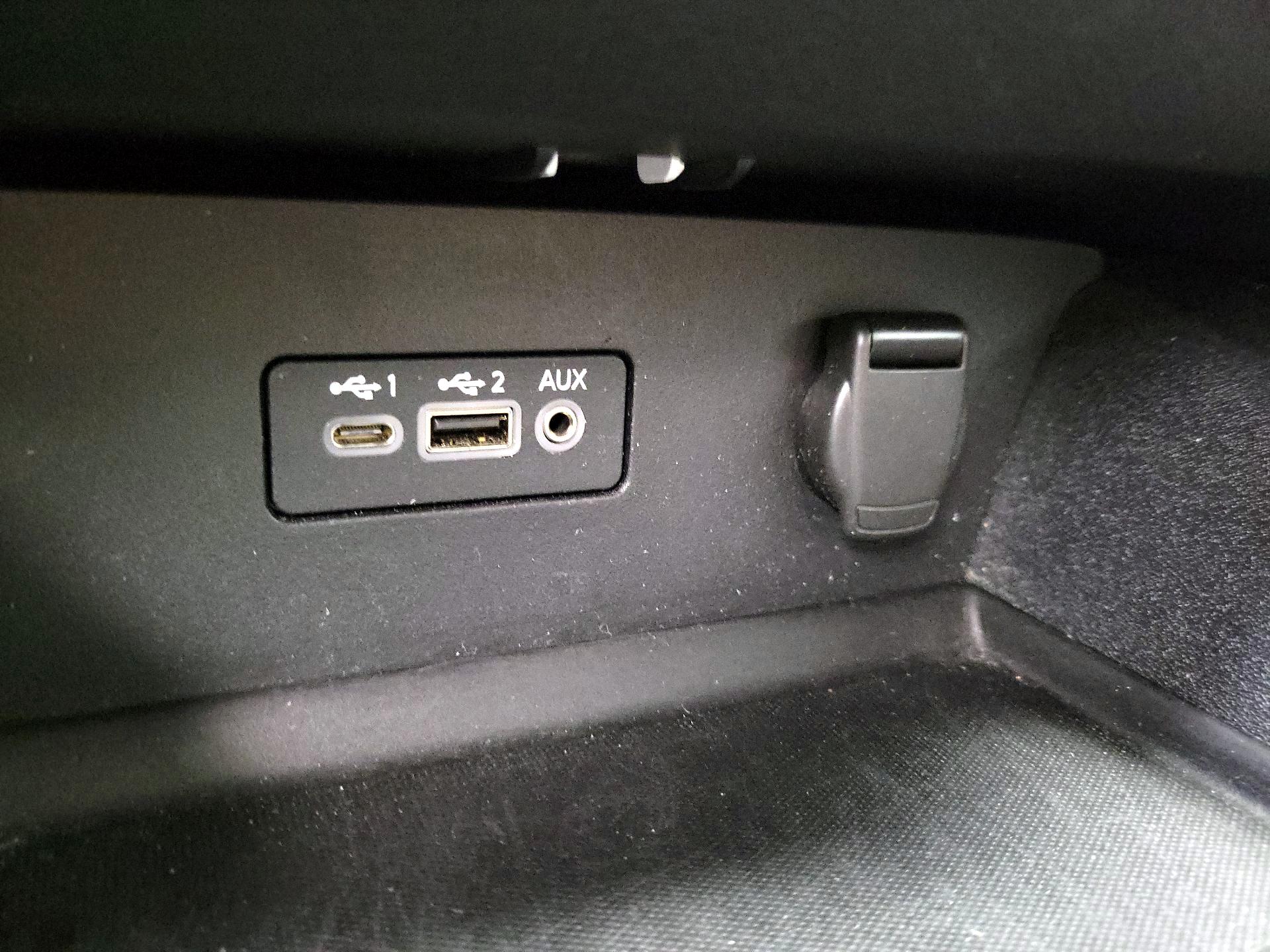 Thumbnail: 2020 Nissan Altima - 17