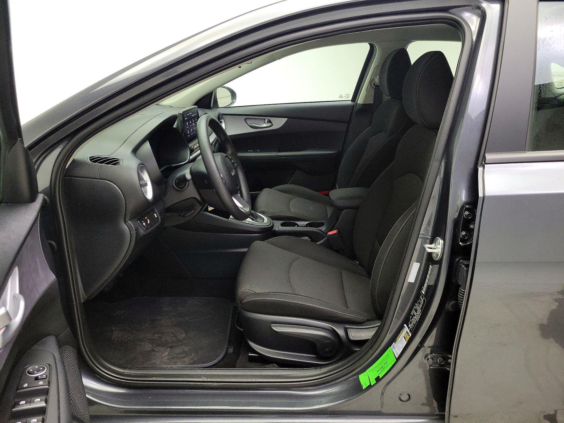 Thumbnail: 2024 Kia Forte - 11