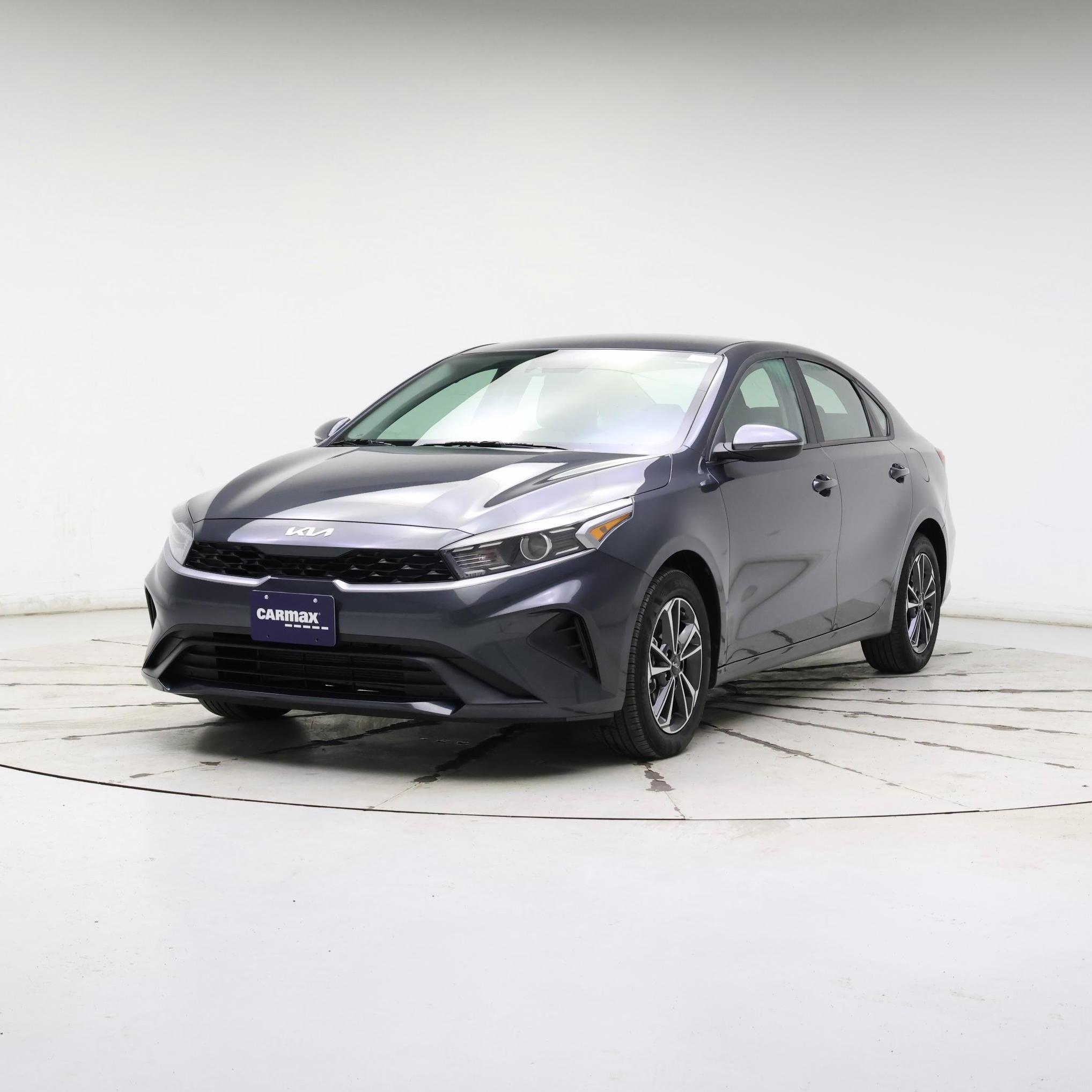 Thumbnail: 2024 Kia Forte - 4