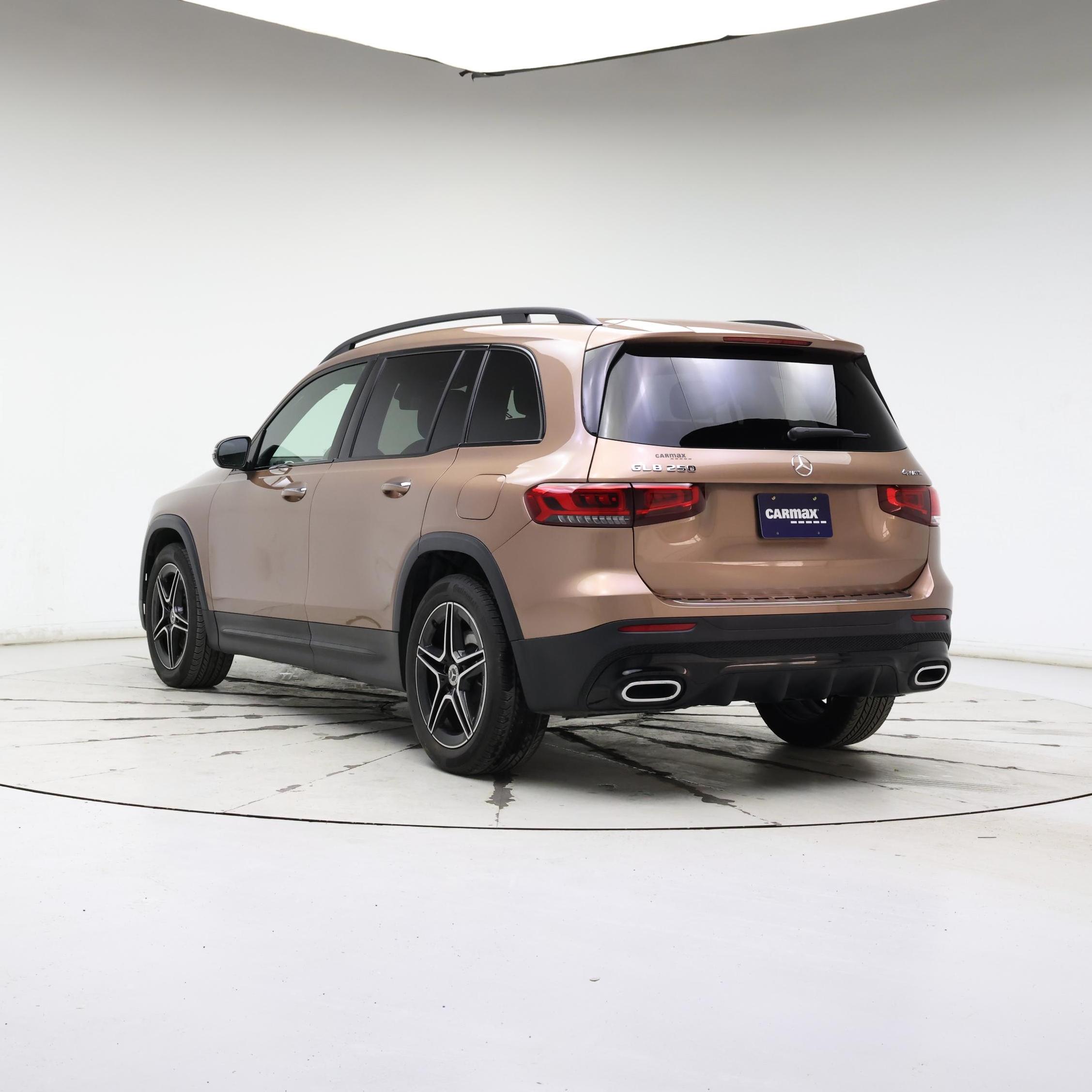 Thumbnail: 2023 Mercedes-Benz GLB - 2