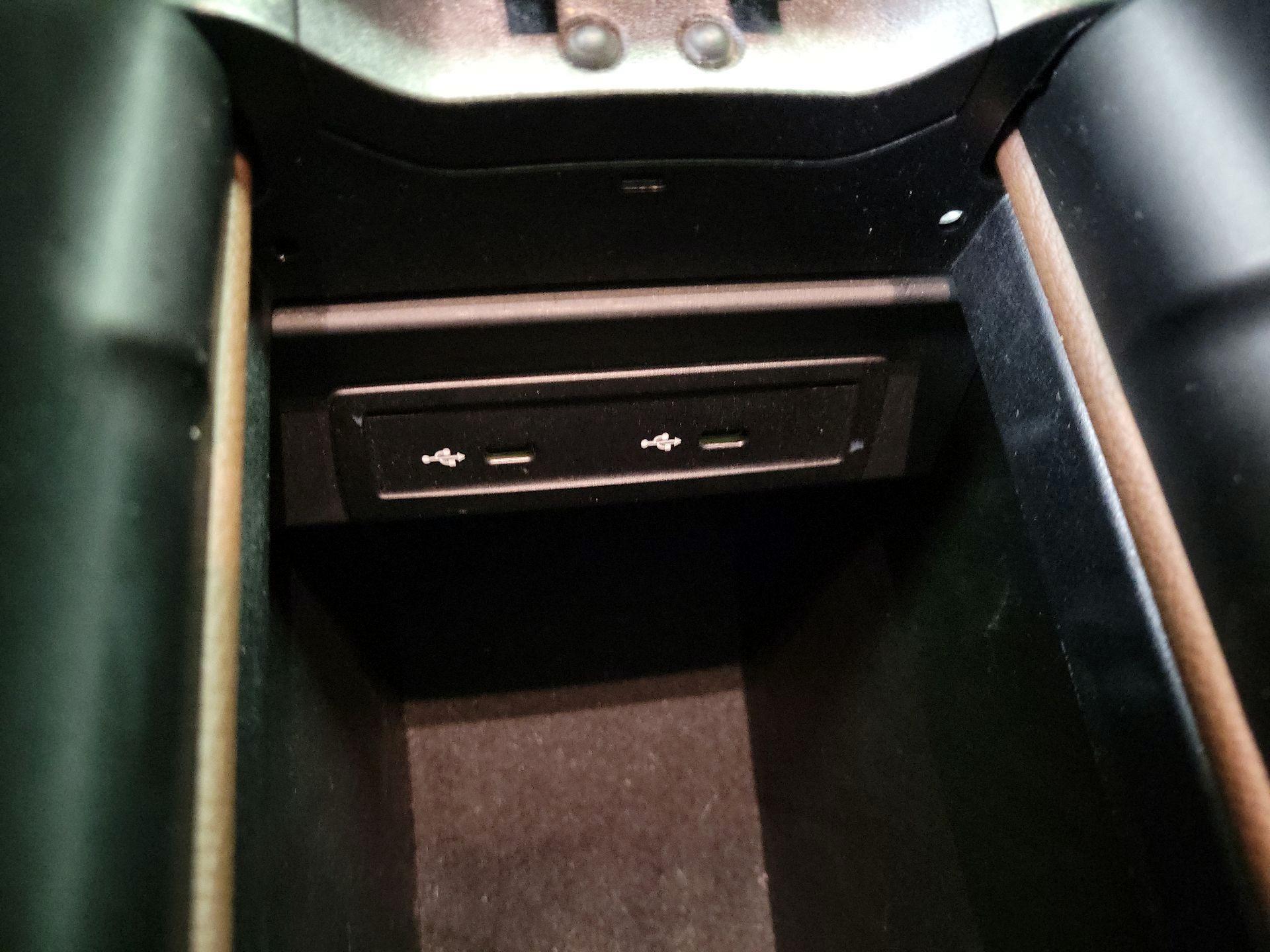 Thumbnail: 2023 Mercedes-Benz GLB - 19