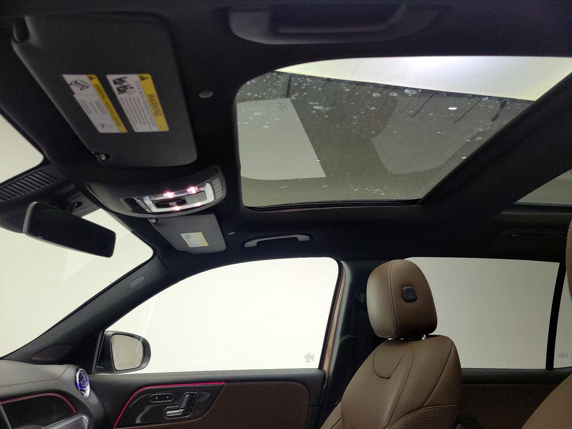 Thumbnail: 2023 Mercedes-Benz GLB - 20