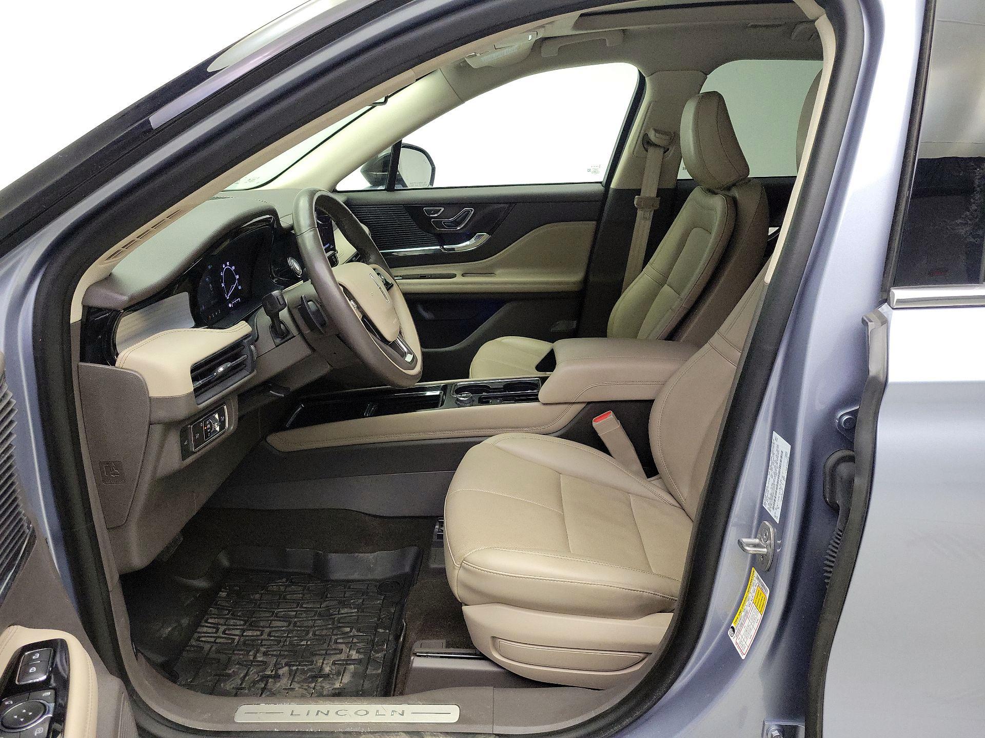 Thumbnail: 2022 Lincoln Corsair - 11