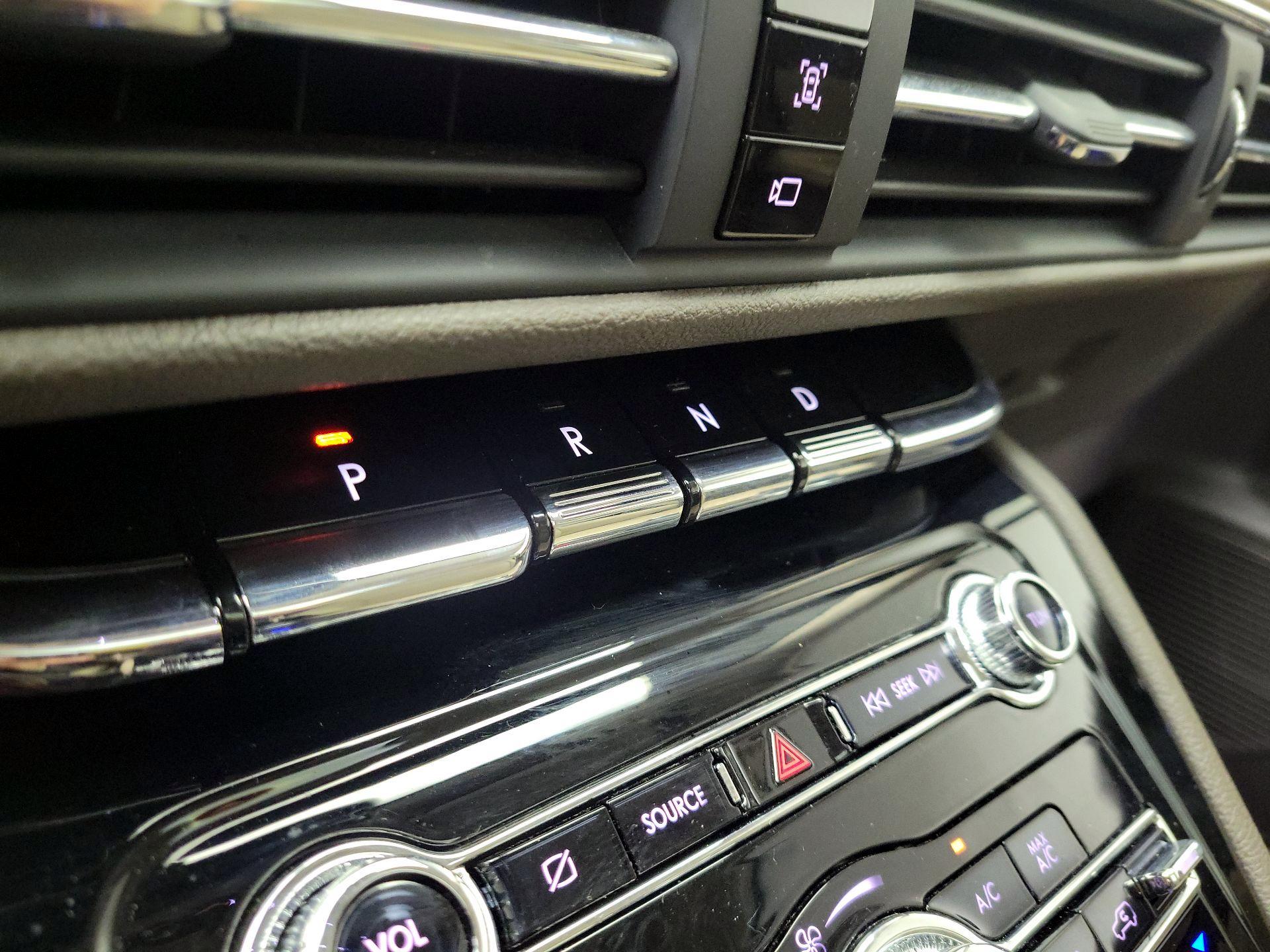 Thumbnail: 2022 Lincoln Corsair - 18