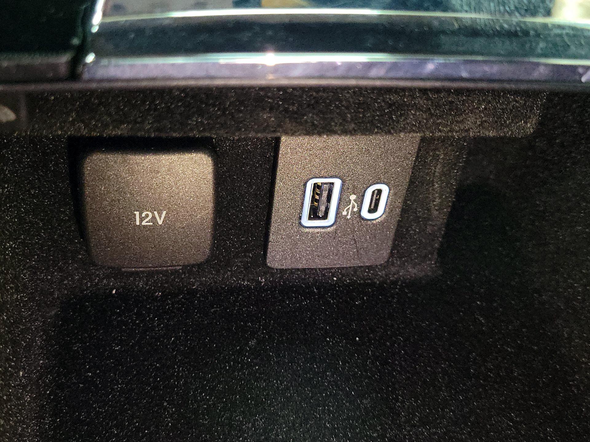 Thumbnail: 2022 Lincoln Corsair - 19